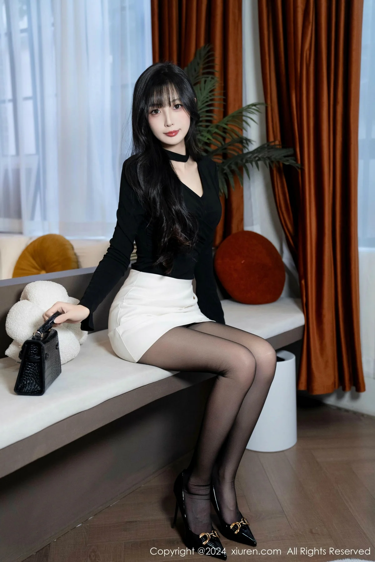 林星阑性感墨绿色内衣配超薄黑丝秀曼妙身姿迷人绝美写真 第 19 张
