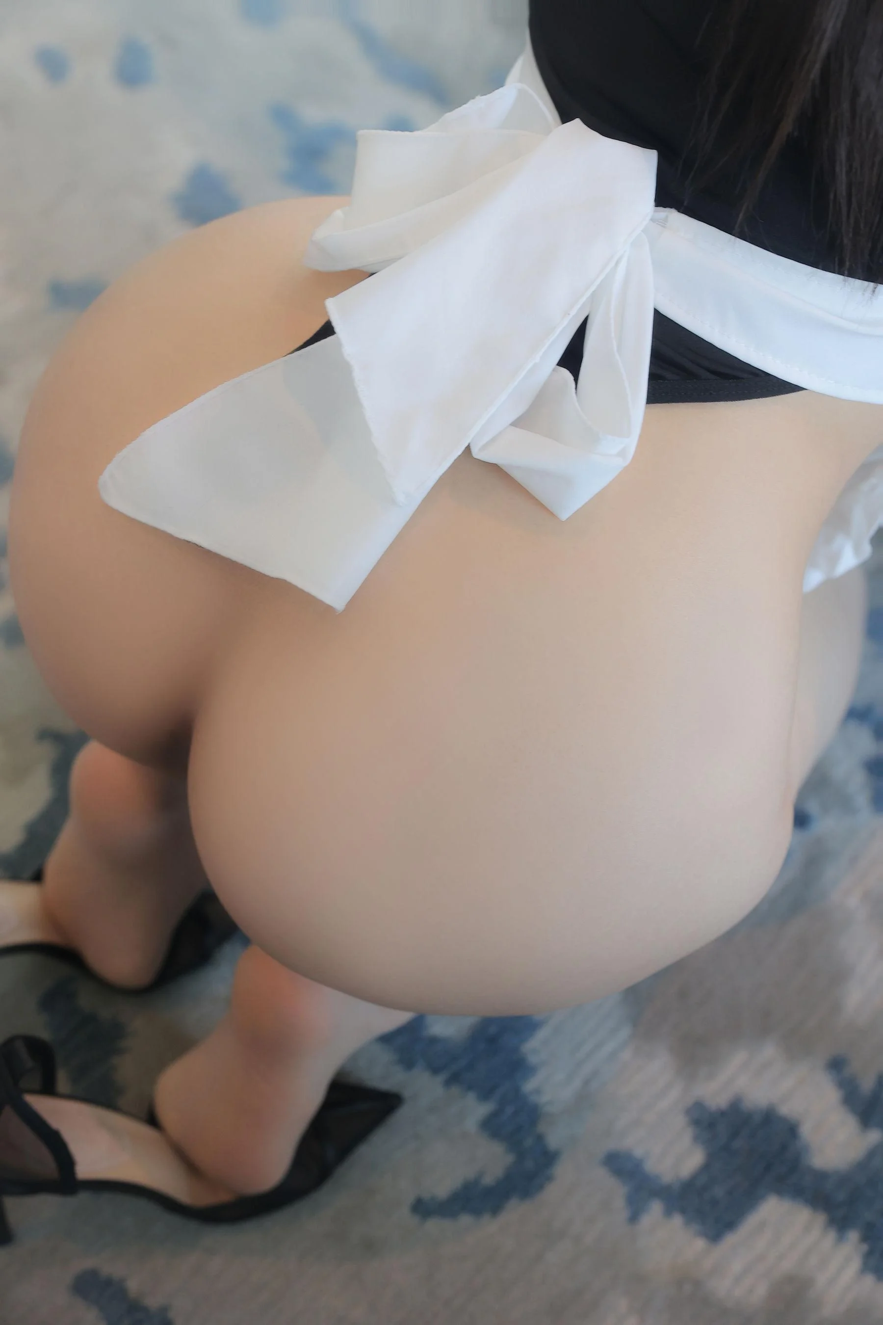 [秀人付费] Candy糖糖 诱人私拍福利 给女仆过生日 第 55 张