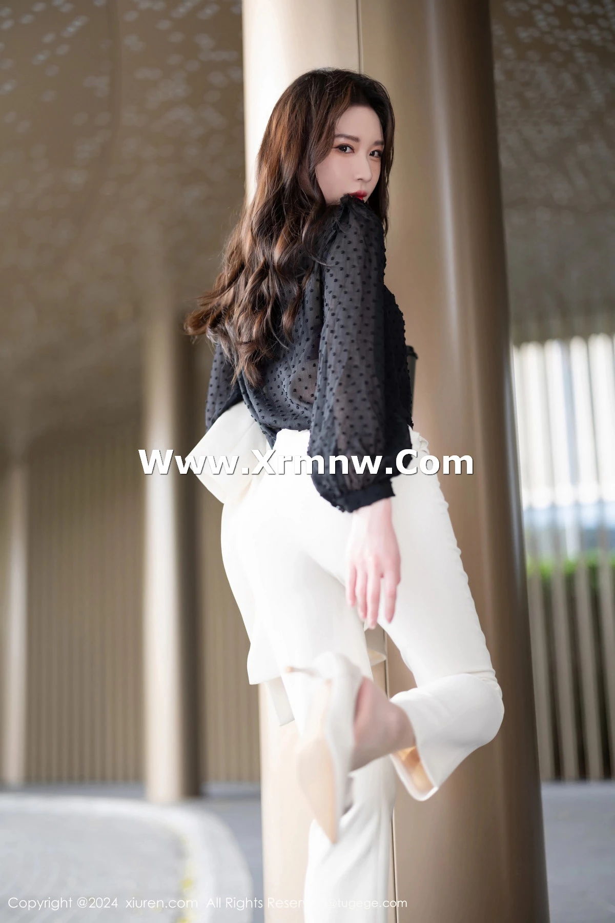 梦心玥性感白色套装露黑色轻透内衣配超薄肉丝迷人绝美写真 第 9 张