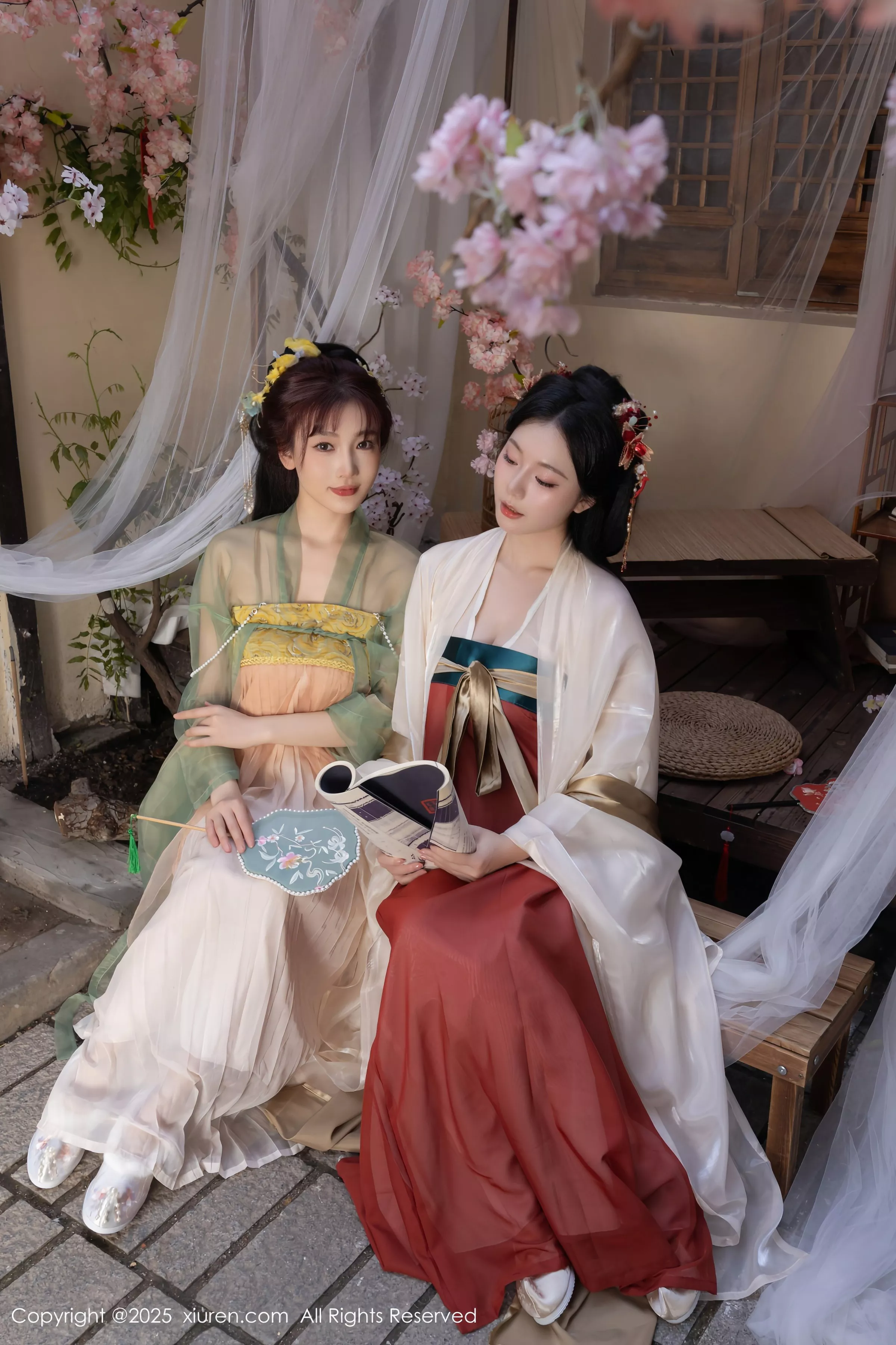 合集陆萱萱＆安然anran激情互动薄纱古装撩人绝美写真 第 14 张