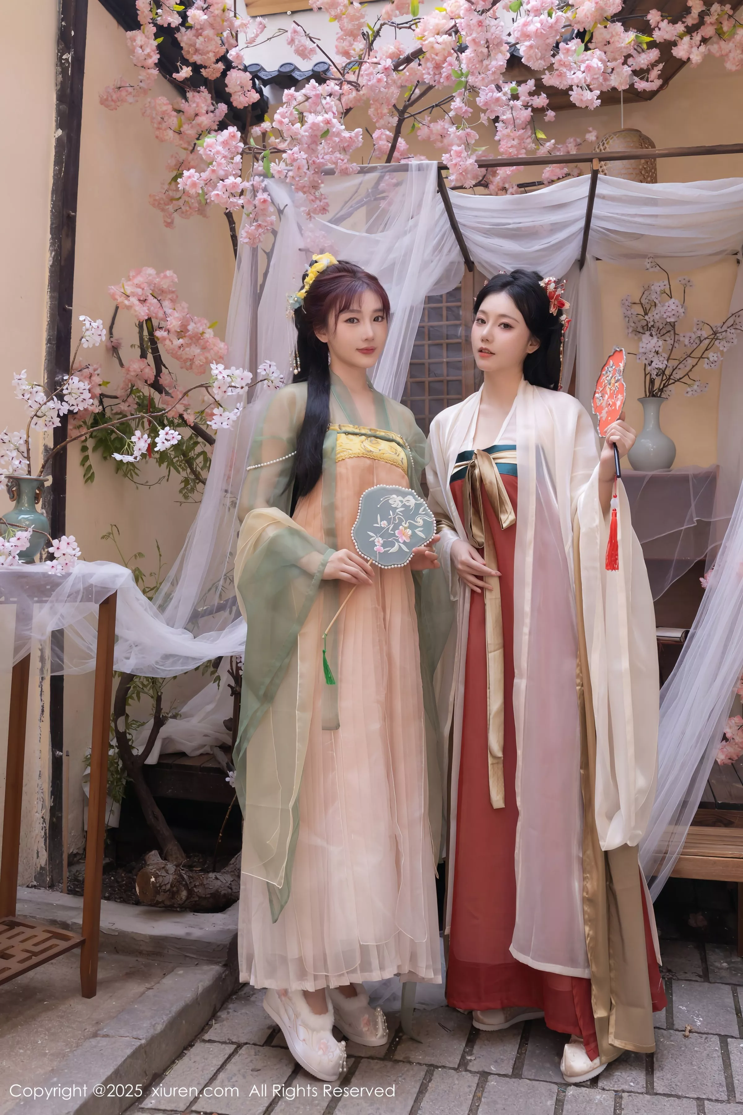 合集陆萱萱＆安然anran激情互动薄纱古装撩人绝美写真 第 33 张