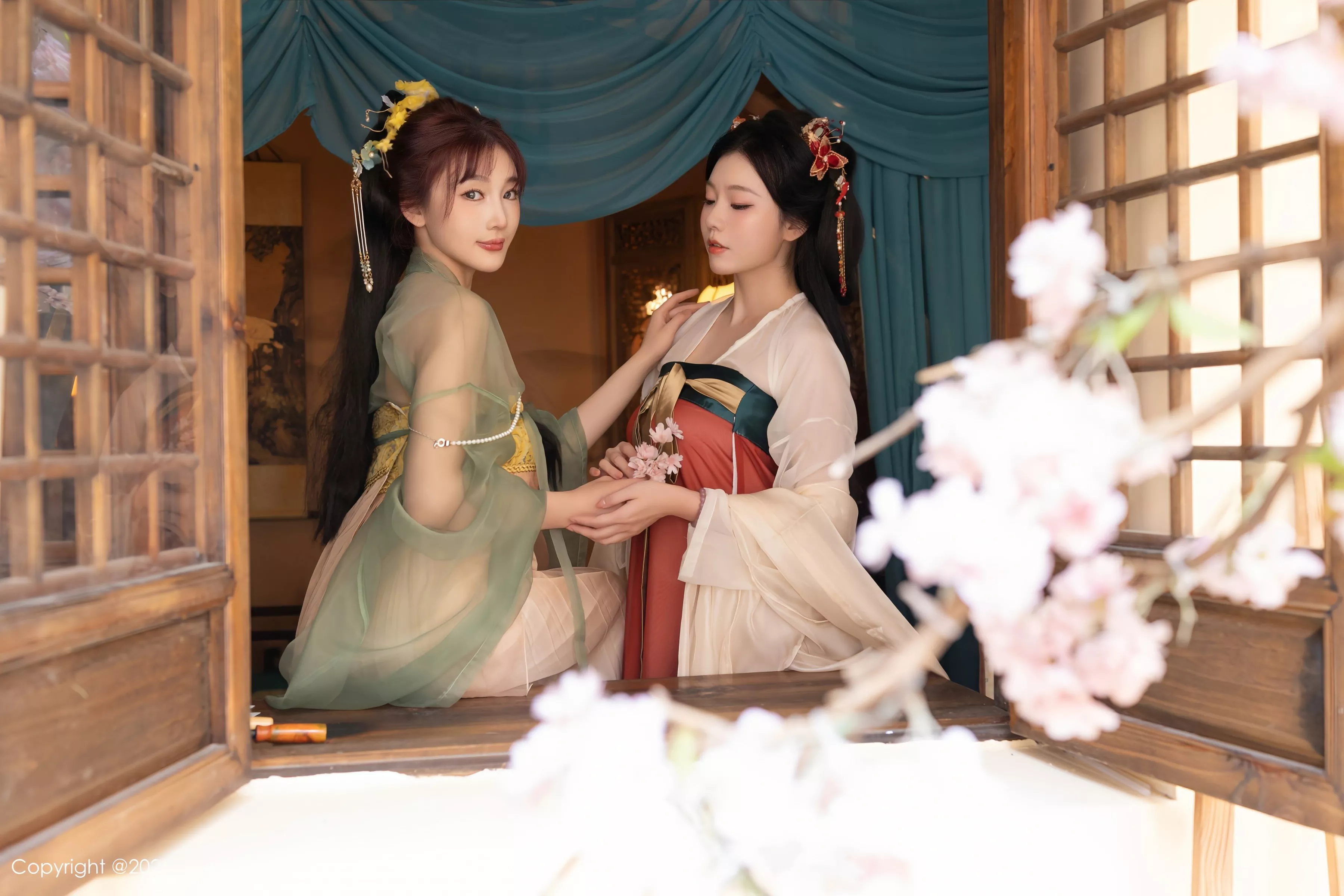 合集陆萱萱＆安然anran激情互动薄纱古装撩人绝美写真 第 60 张