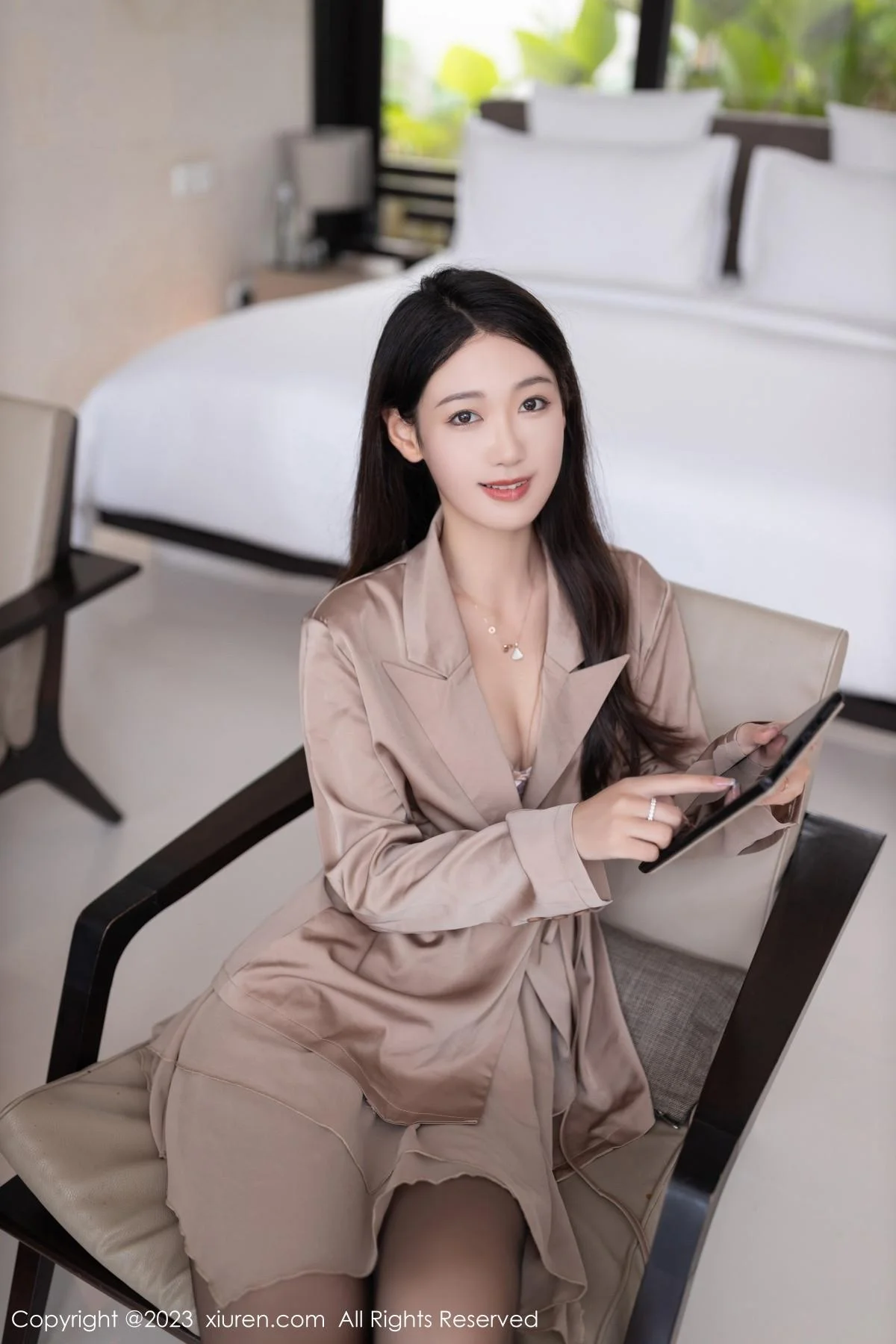唐安琪性感淡紫色内衣配超薄黑丝秀曼妙身姿迷人绝美写真 第 2 张