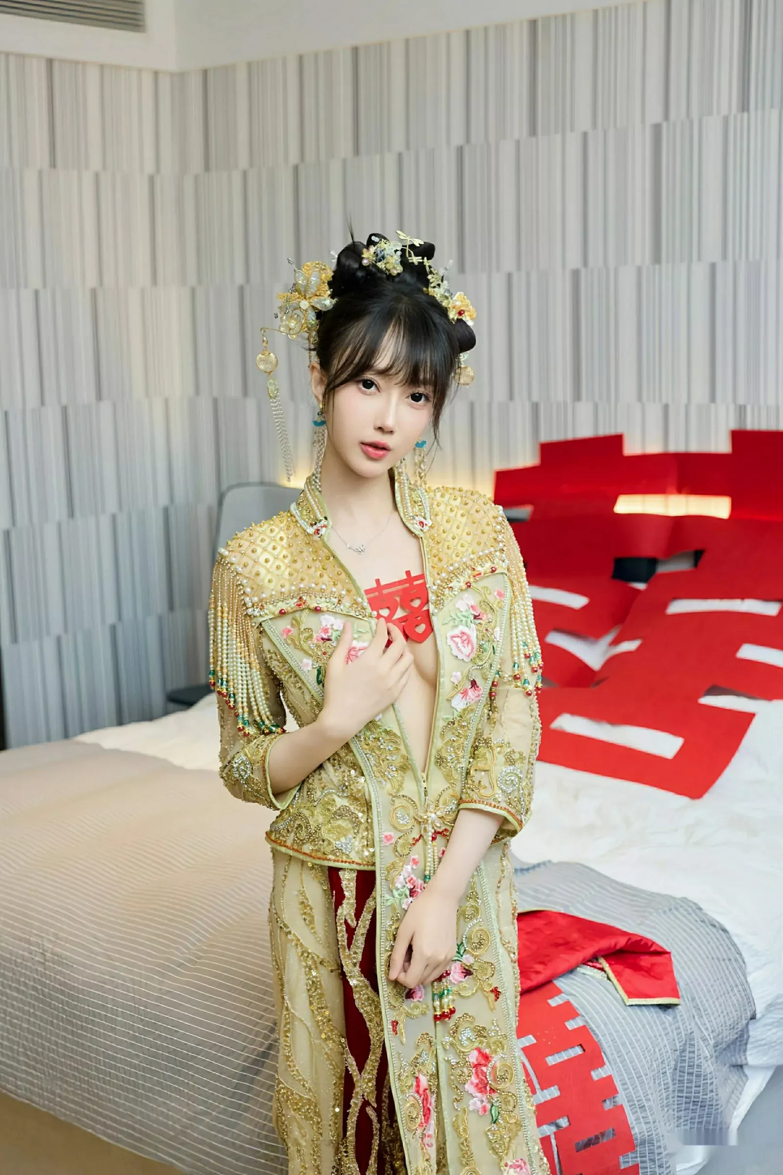 玥儿玥er性感红色蕾丝内衣配超薄肉丝秀完美身材绝美写真 第 40 张