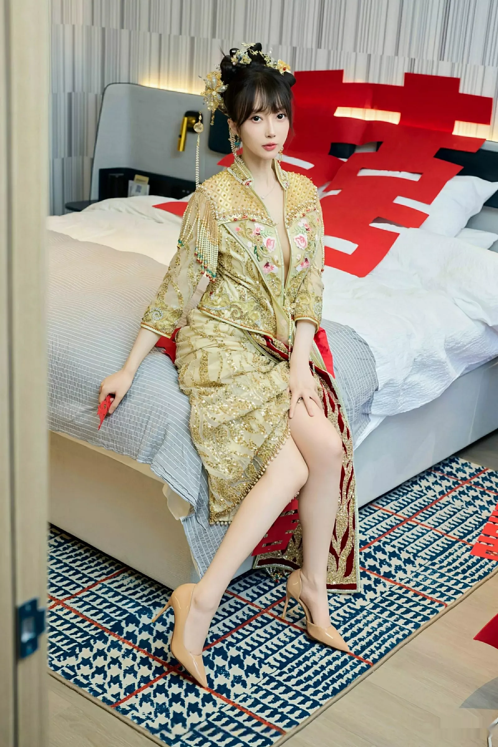 玥儿玥er性感红色蕾丝内衣配超薄肉丝秀完美身材绝美写真 第 41 张