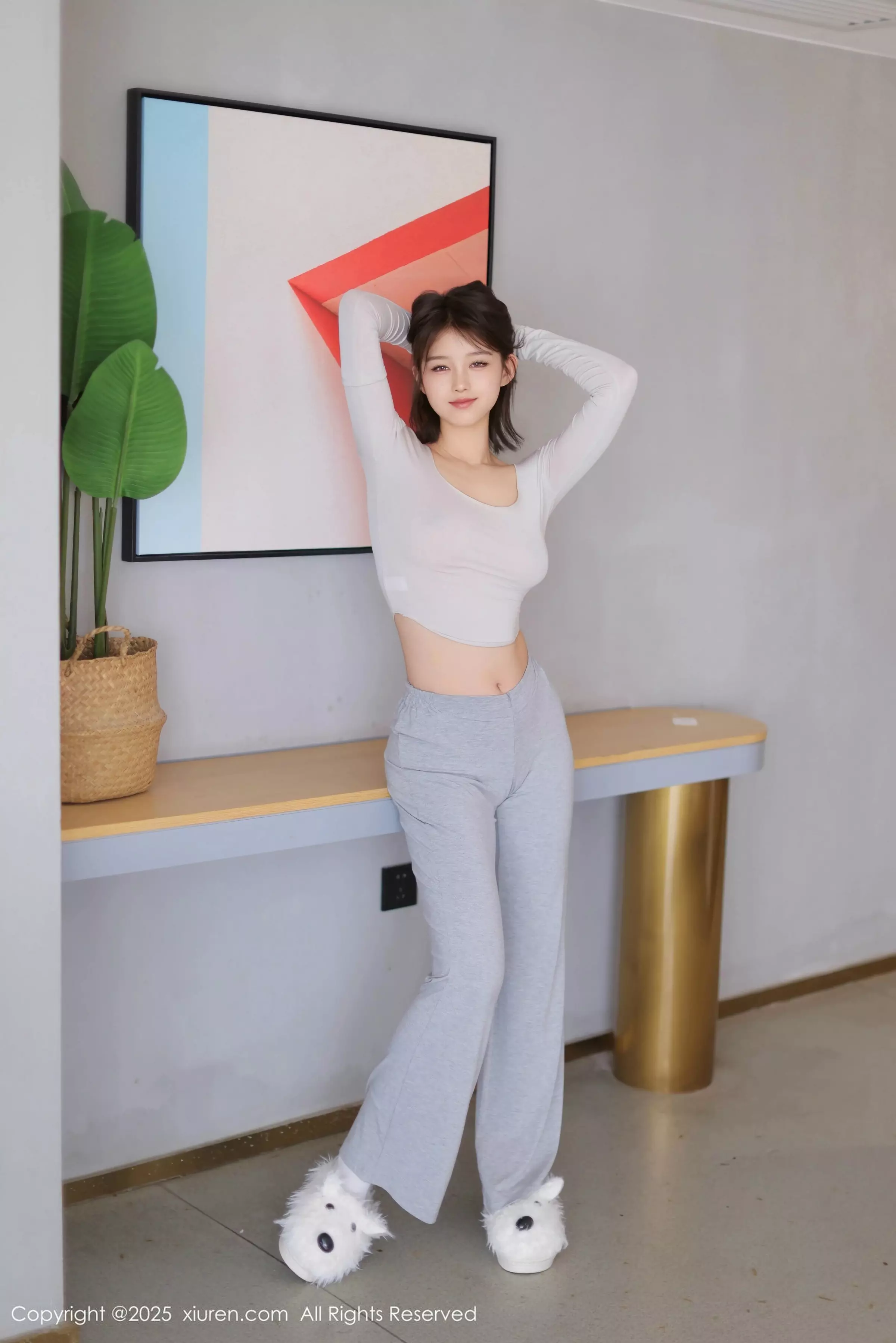 小橘子orange性感灰色日常服配超薄黑丝秀曼妙身姿绝美写真 第 22 张