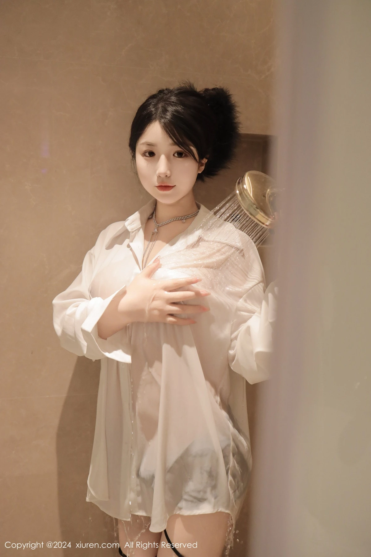 陈小花浴室性感白色轻透上衣配牛仔短裤秀曼妙身姿绝美写真 第 22 张