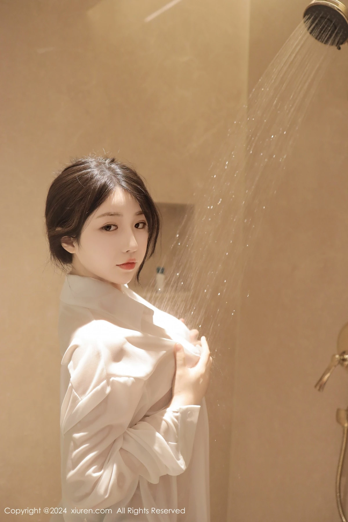 陈小花浴室性感白色轻透上衣配牛仔短裤秀曼妙身姿绝美写真 第 36 张