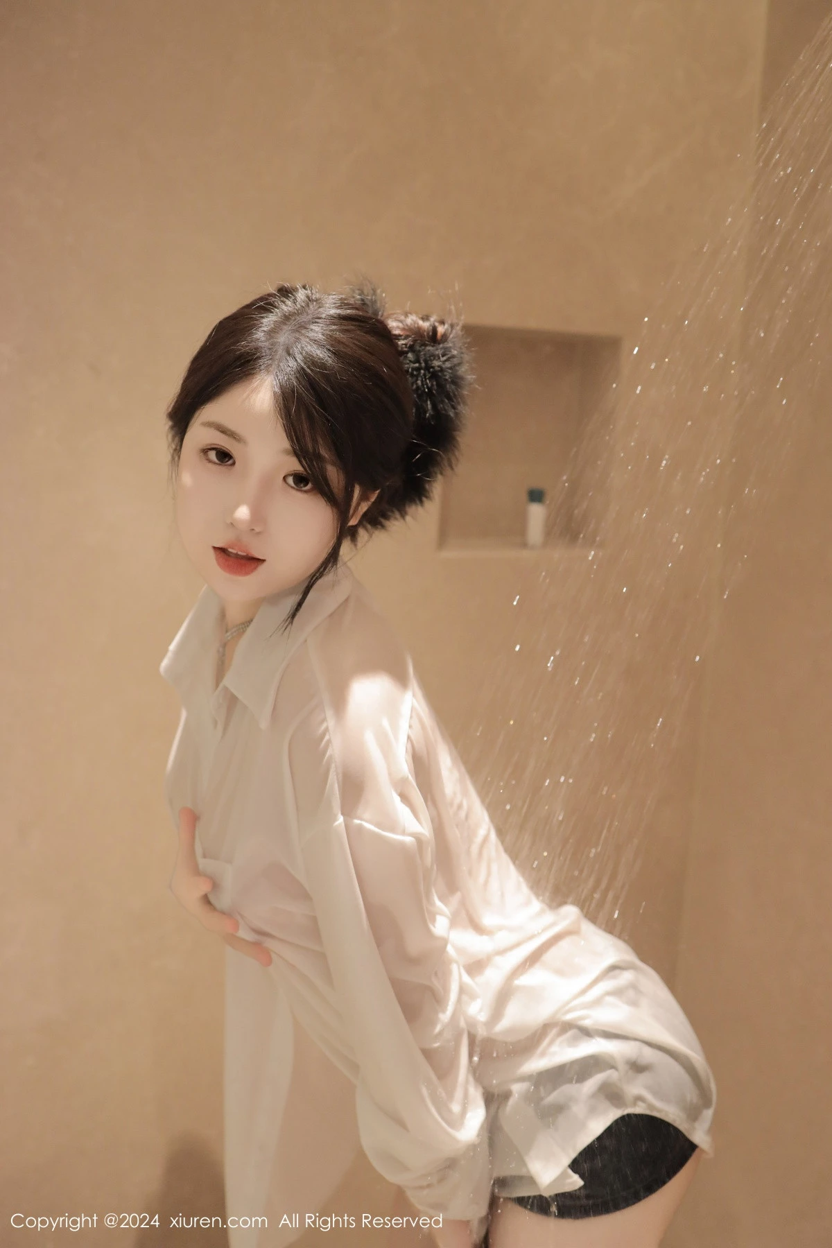 陈小花浴室性感白色轻透上衣配牛仔短裤秀曼妙身姿绝美写真 第 75 张