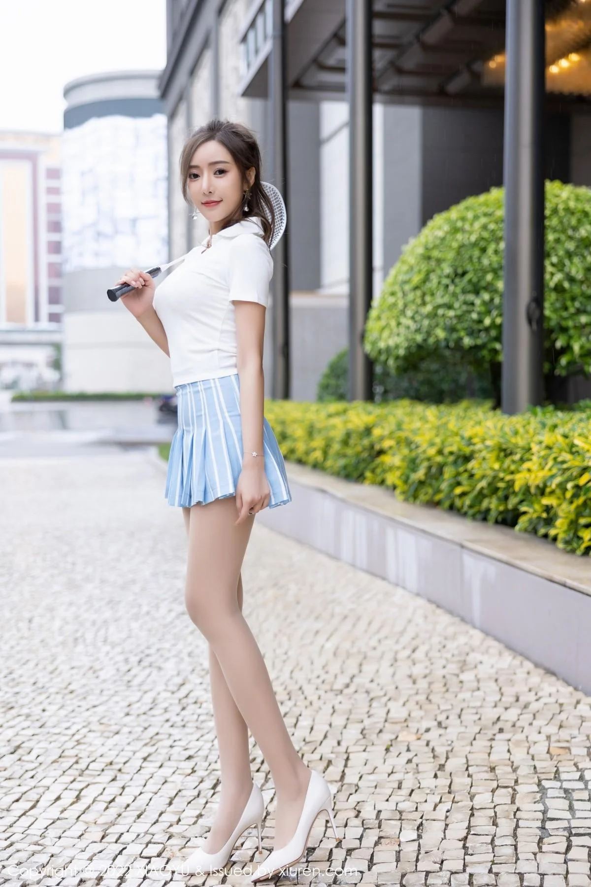 王馨瑶yanni白上衣配短裙半脱露蕾丝内衣超薄肉丝绝美写真 第 23 张