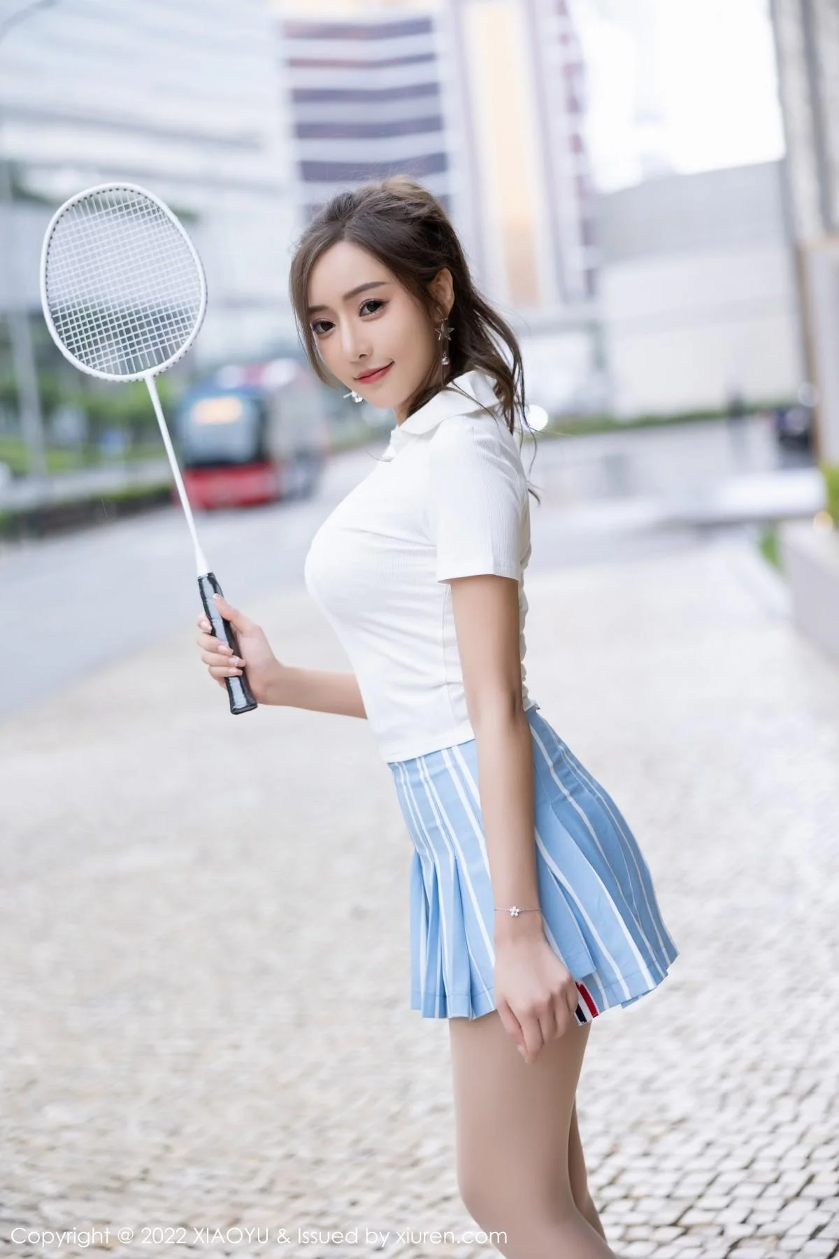 王馨瑶yanni白上衣配短裙半脱露蕾丝内衣超薄肉丝绝美写真 第 25 张