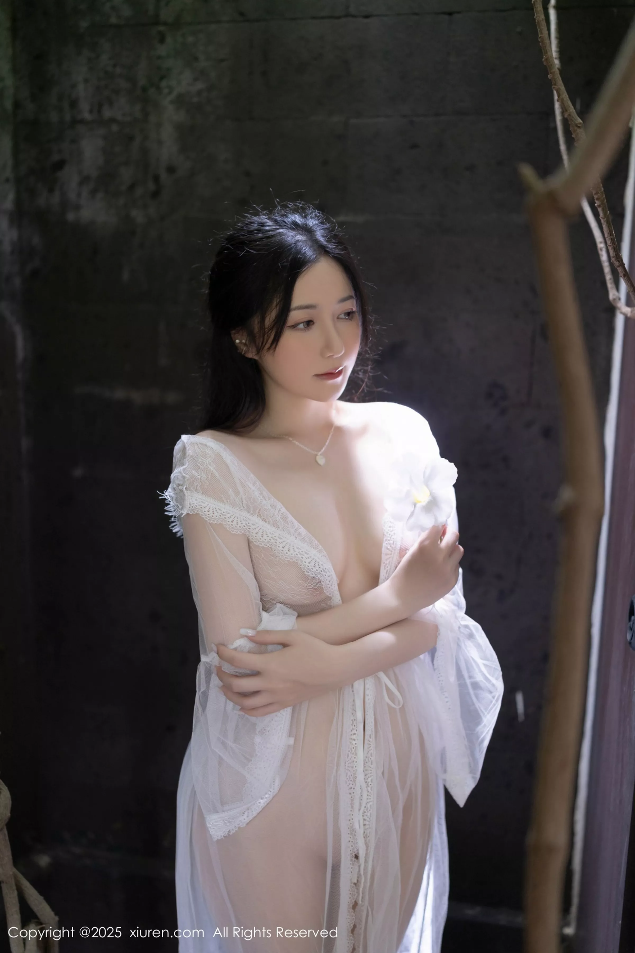 鱼子酱Fish性感白色轻透连衣裙透视秀惹火身材撩人绝美写真 第 131 张