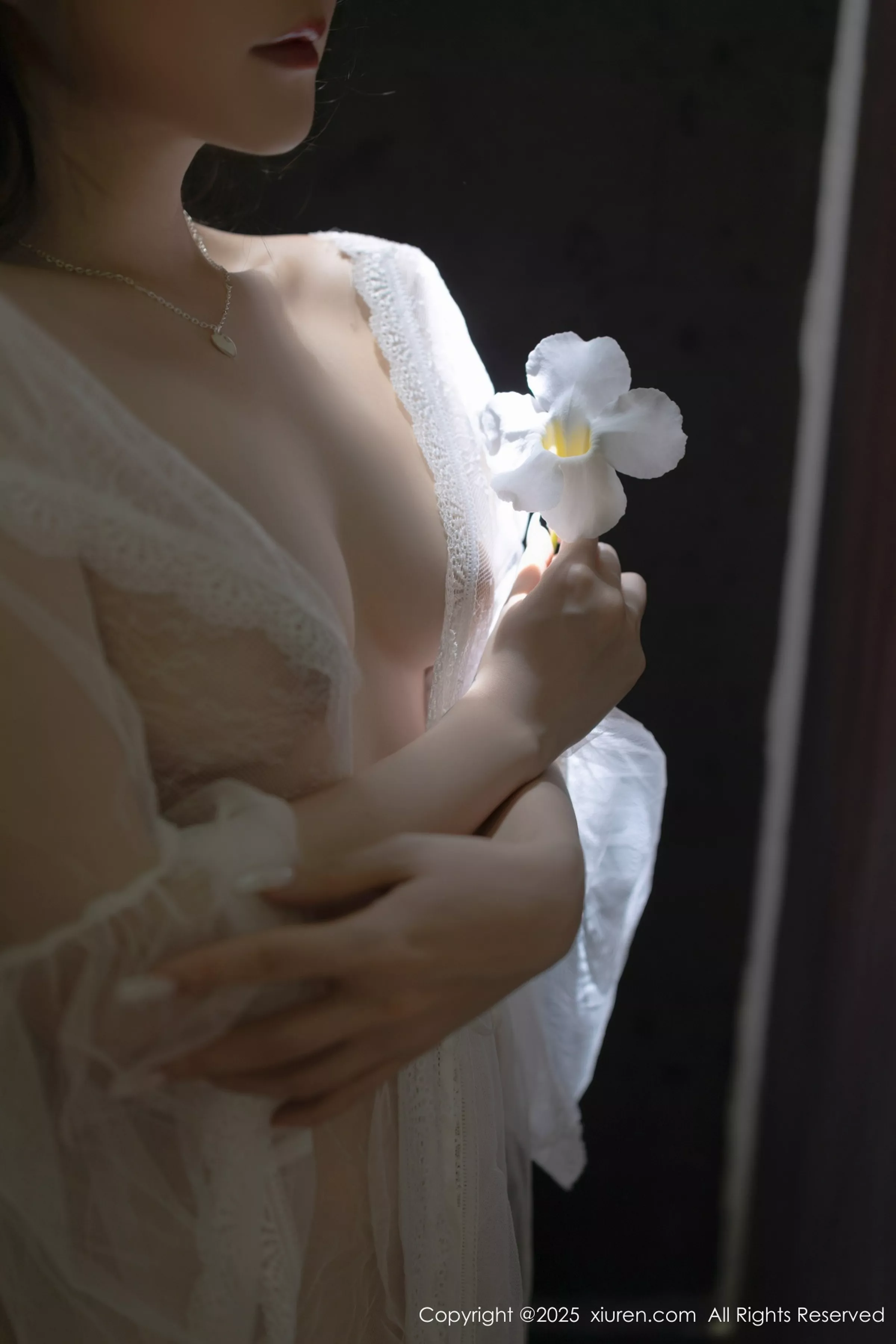 鱼子酱Fish性感白色轻透连衣裙透视秀惹火身材撩人绝美写真 第 138 张