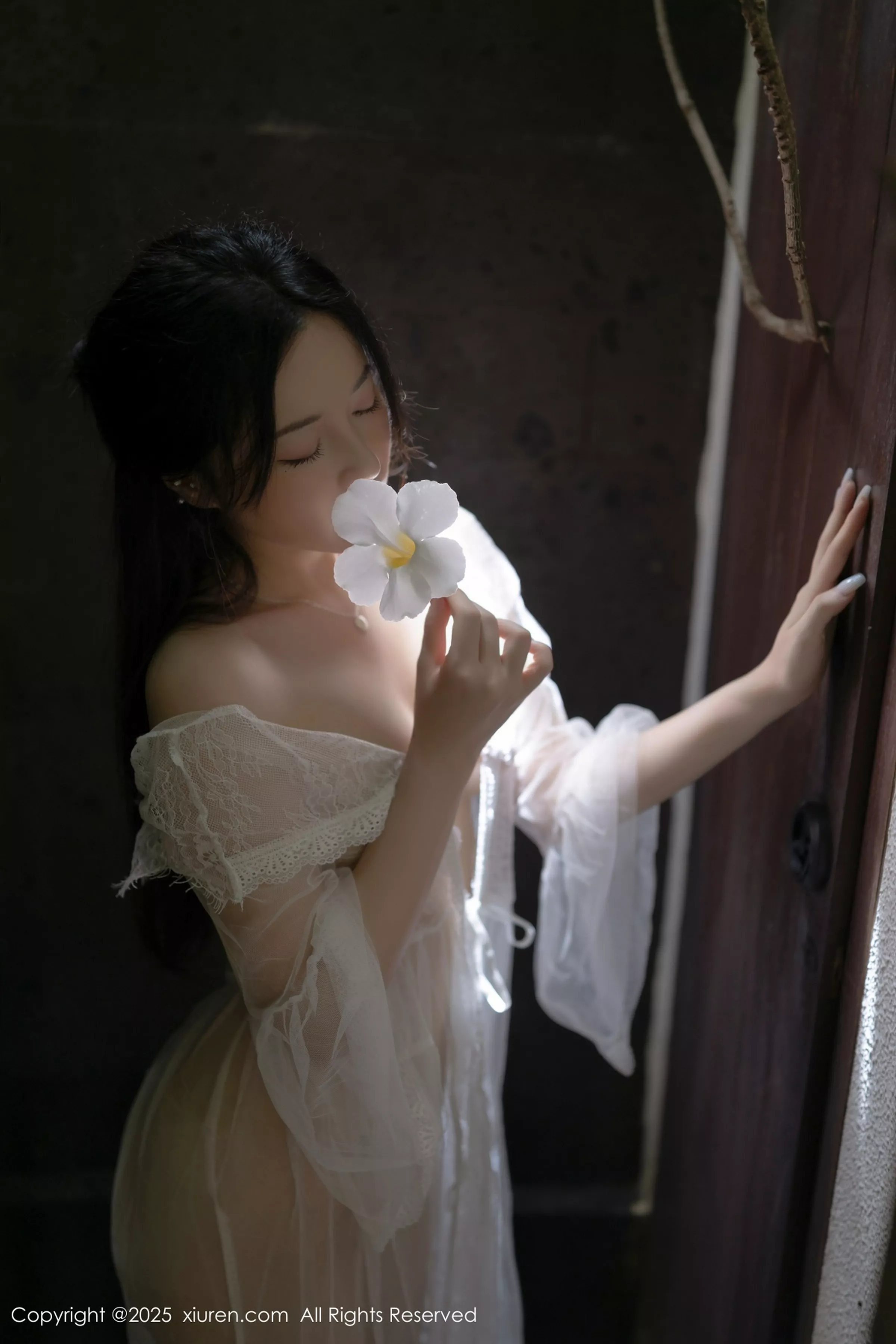 鱼子酱Fish性感白色轻透连衣裙透视秀惹火身材撩人绝美写真 第 141 张