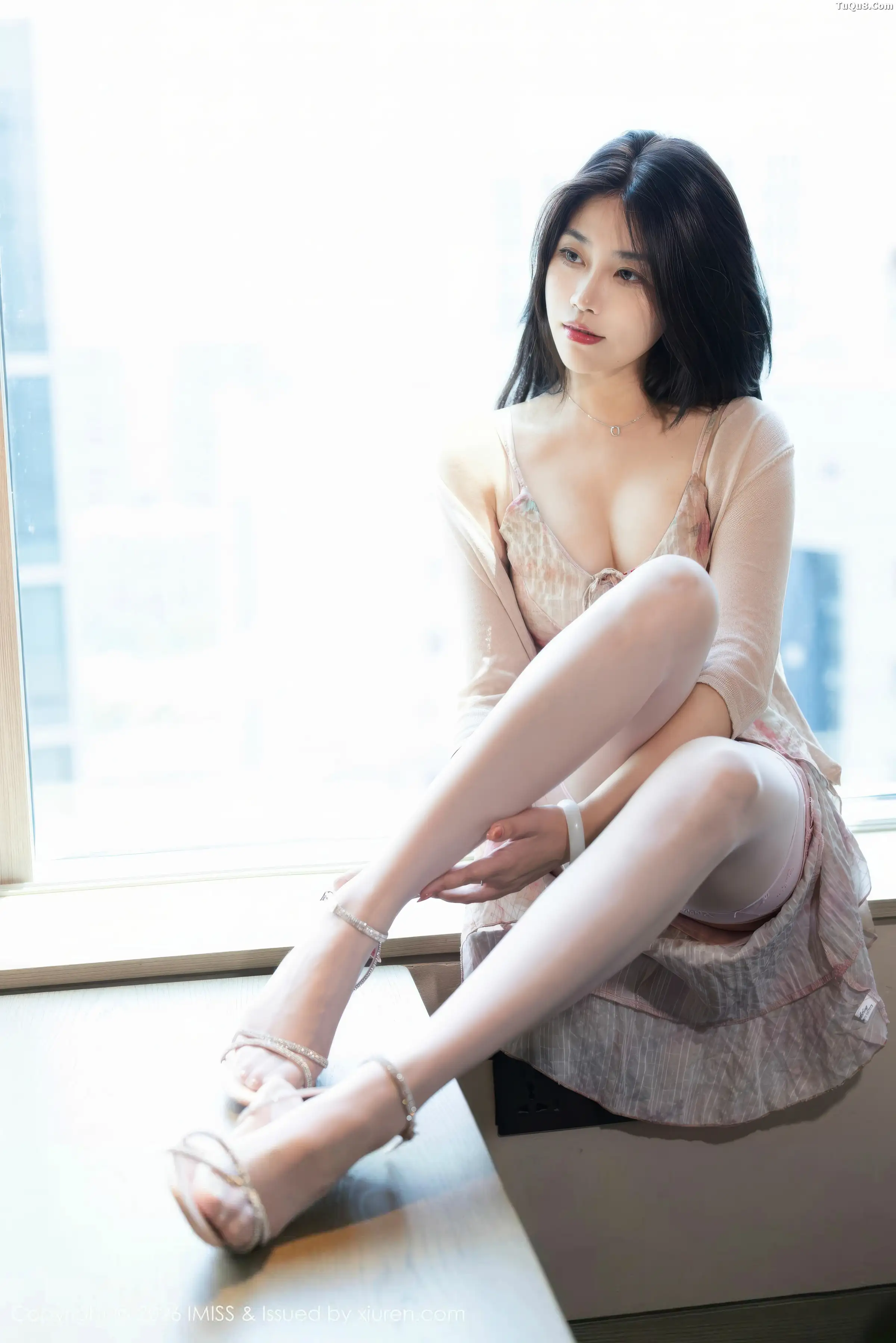许诺Sabrina性感花色短裙配粉丝吊袜秀完美身材绝美写真 第 26 张