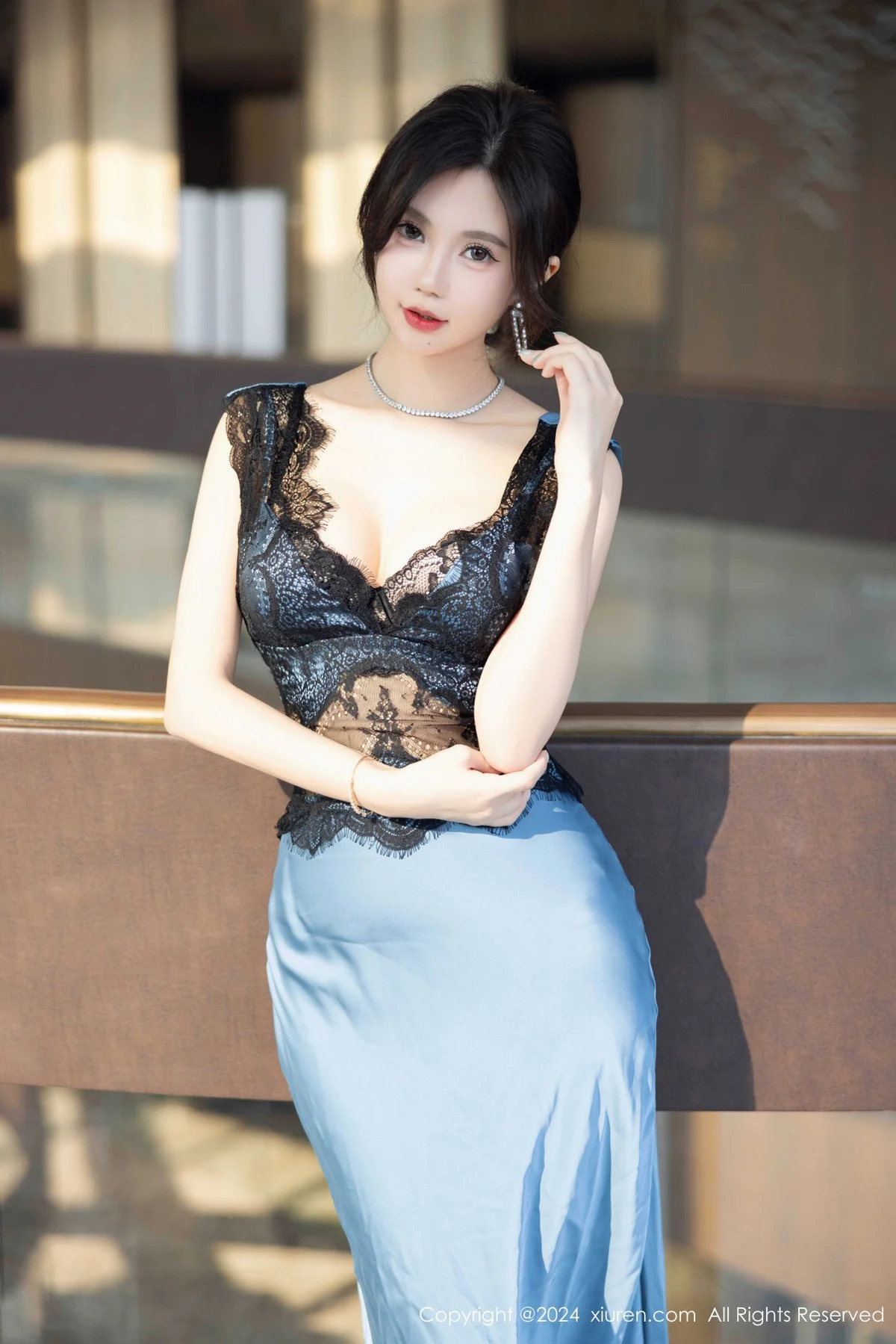 绮里嘉ula性感黑色蕾丝内衣配肉色丝袜秀完美身材绝美写真 第 1 张