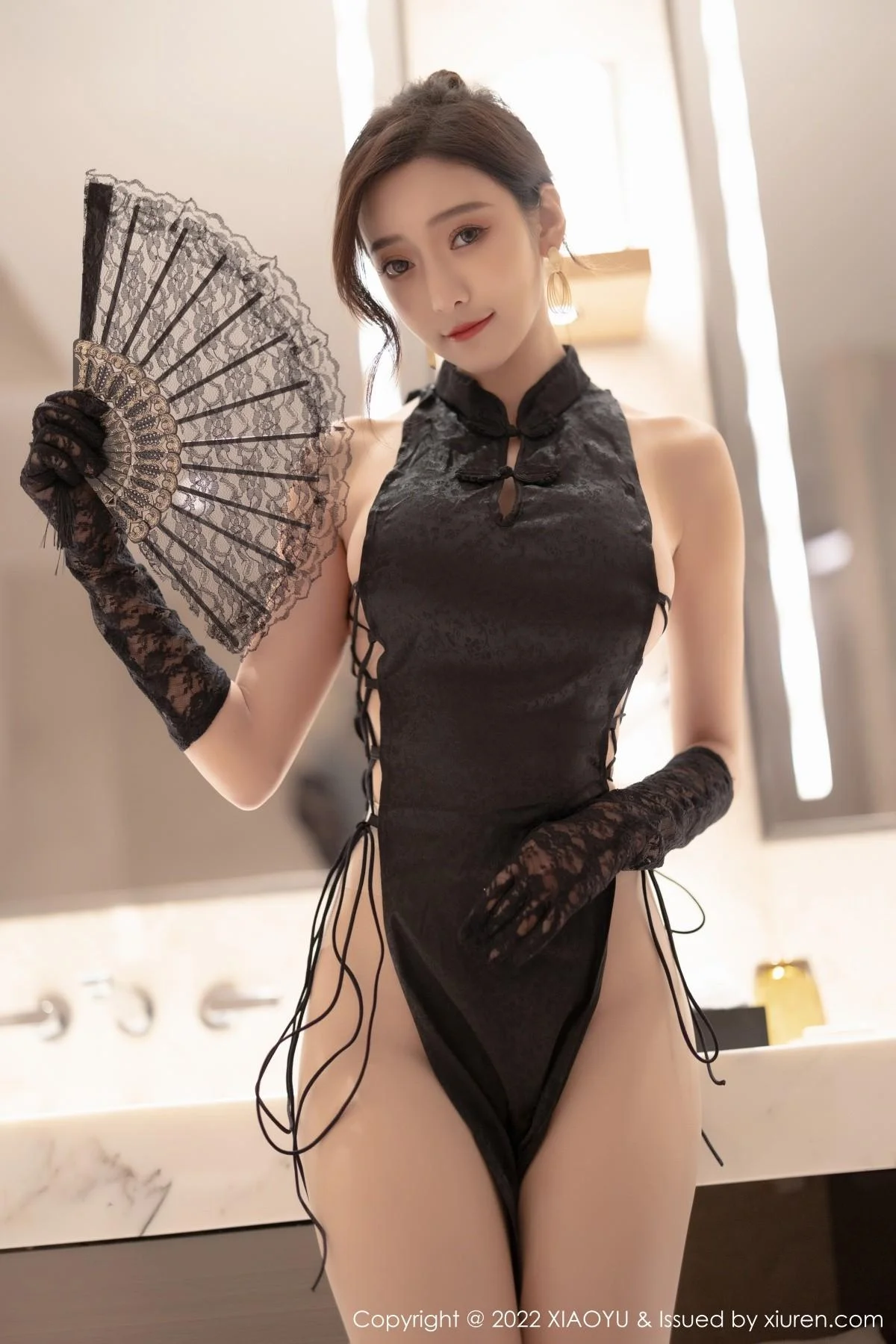 王馨瑶yanni惠州旅拍性感精简旗袍配超薄肉丝秀翘臀绝美写真 第 27 张