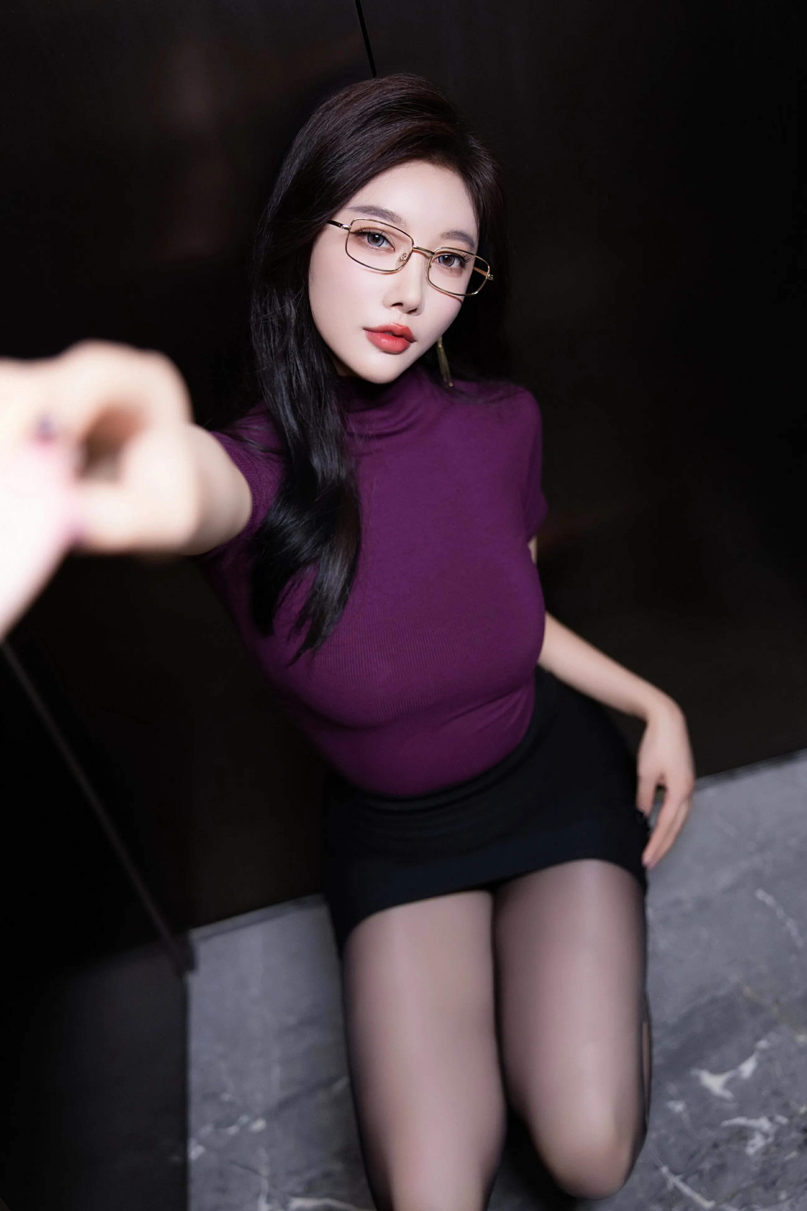 [秀人付费] 杨晨晨 诱人私拍福利 紫色T恤 未上架无水印 第 27 张
