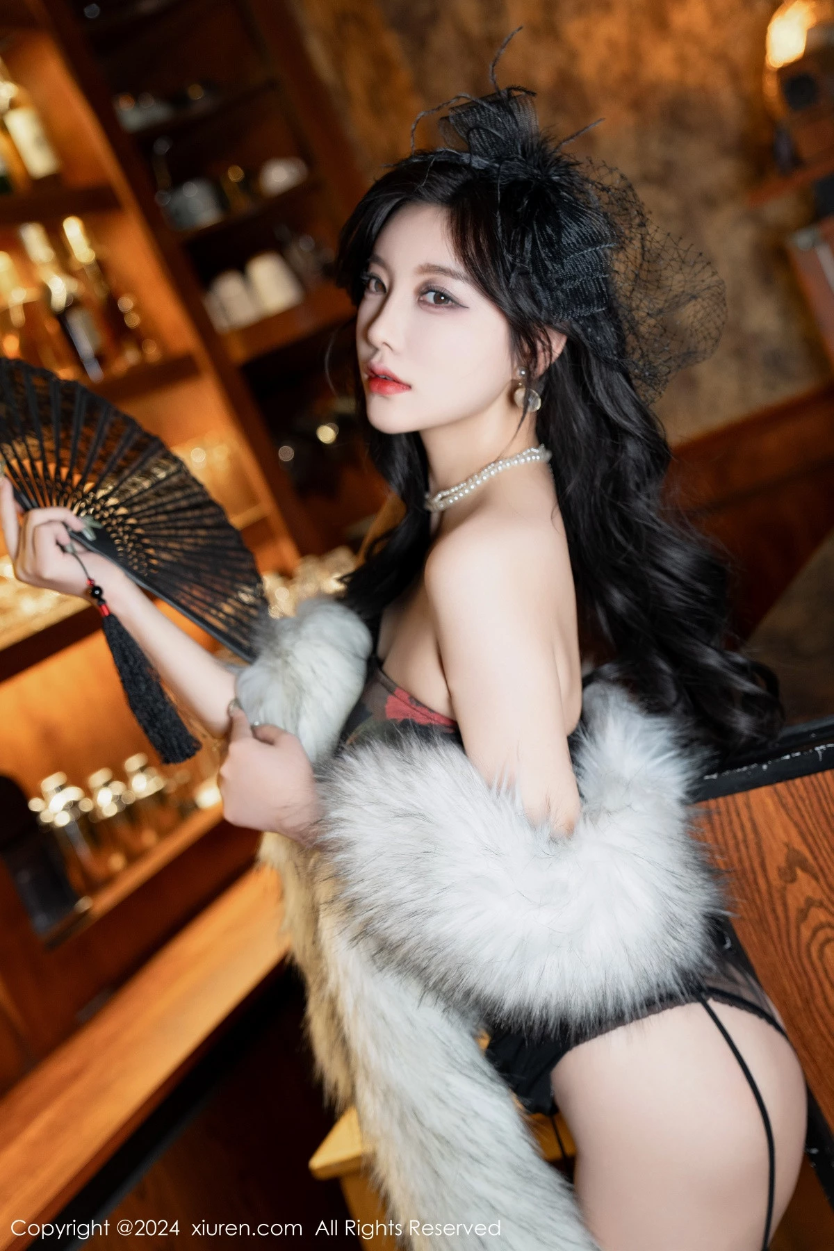 杨晨晨Yome性感深色露肩连衣短裙配黑丝吊袜完美绝美写真 第 55 张