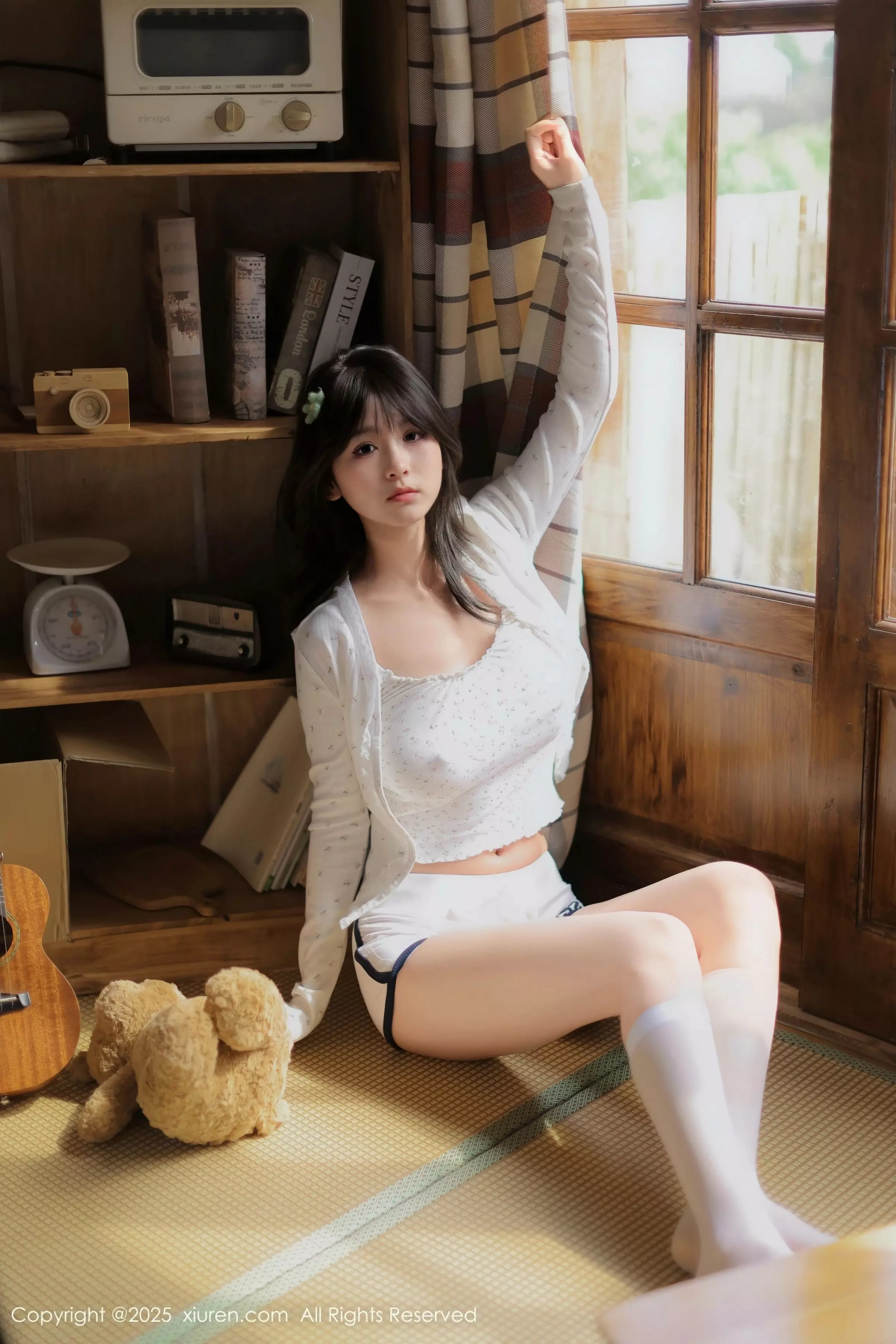 奶芙乔乔性感原木棉吊带配白色丝袜秀凹凸身材完美绝美写真 第 10 张