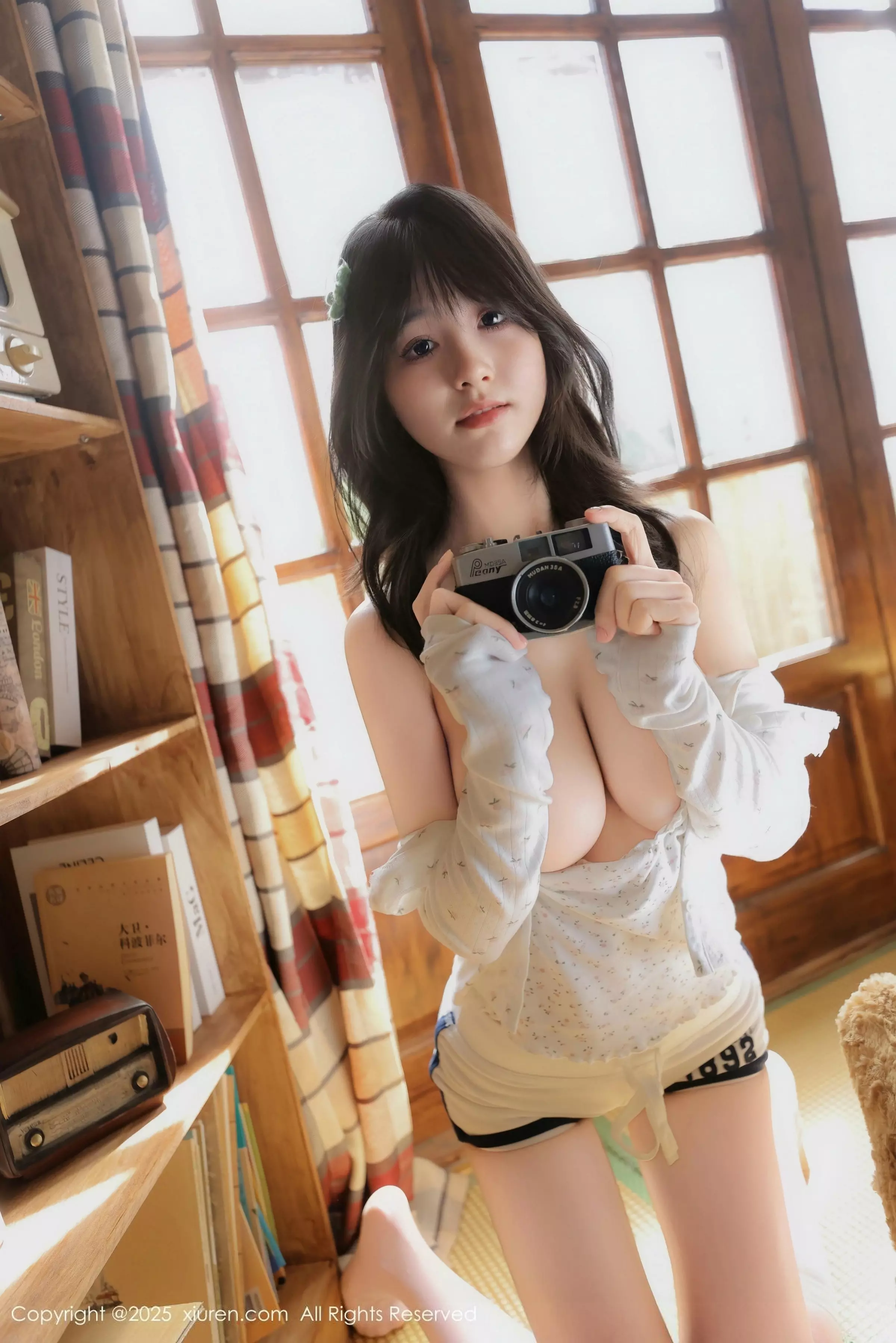 奶芙乔乔性感原木棉吊带配白色丝袜秀凹凸身材完美绝美写真 第 41 张