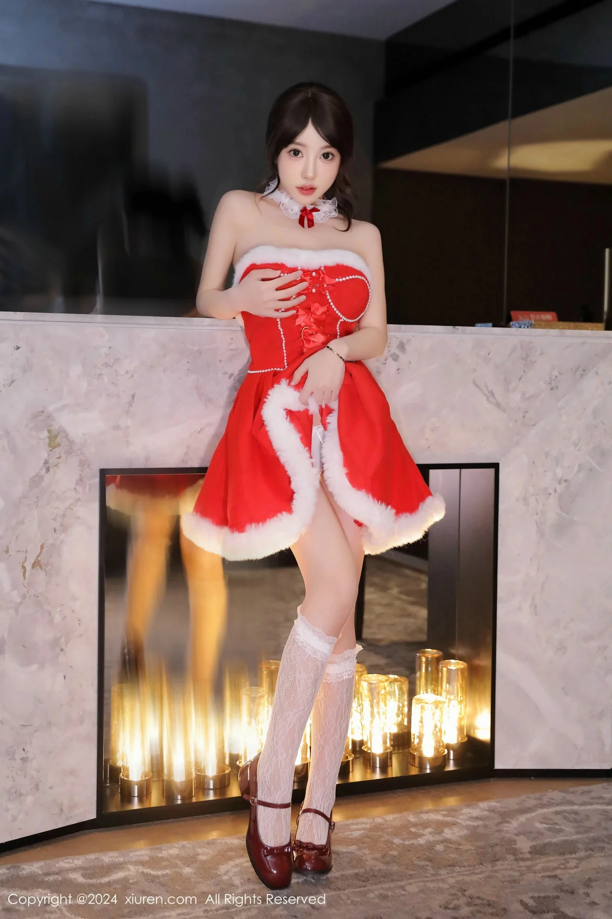 桃妖夭圣诞主题性感红色短裙配白丝袜秀惹火身材绝美写真 第 26 张