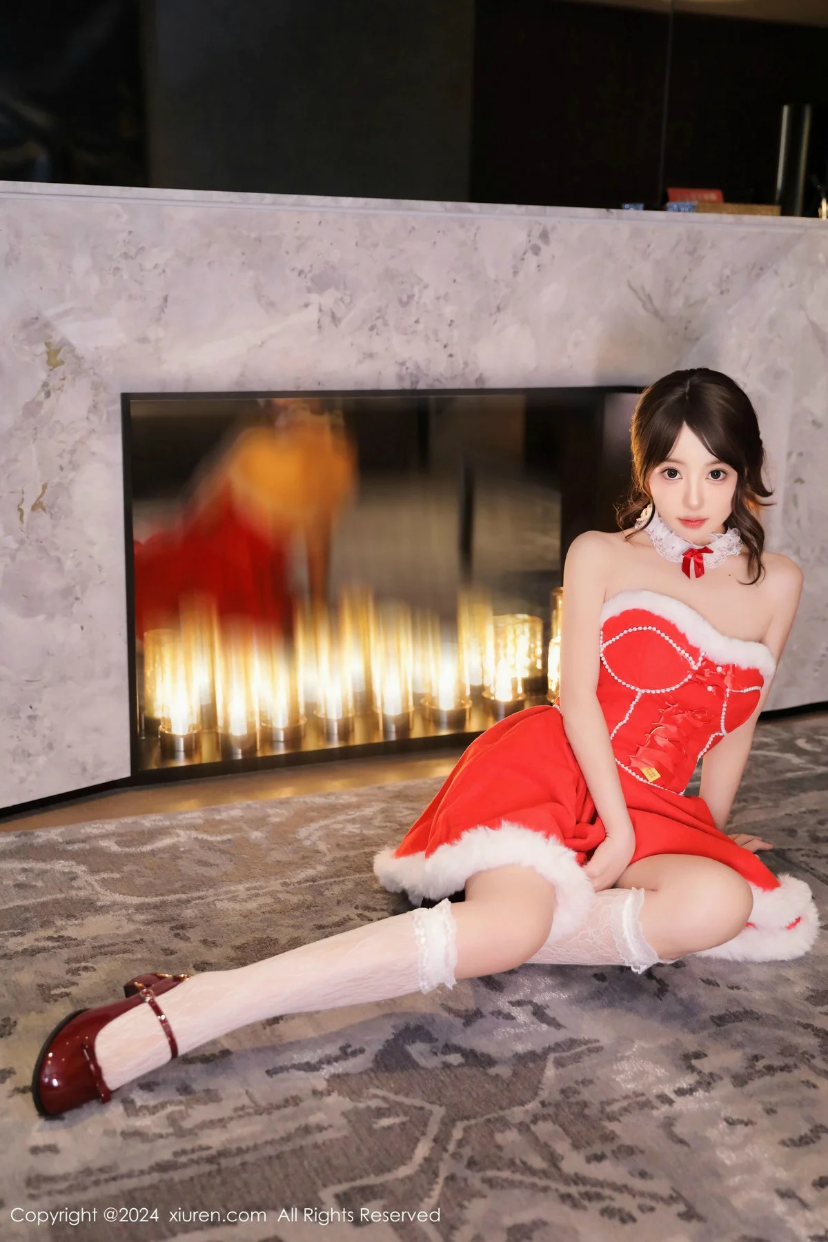 桃妖夭圣诞主题性感红色短裙配白丝袜秀惹火身材绝美写真 第 33 张