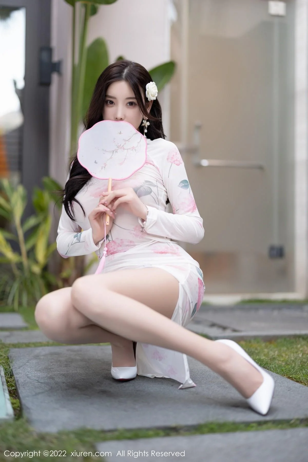 杨晨晨Yome轻透白色旗袍配肉丝秀完美身材迷人绝美写真 第 11 张