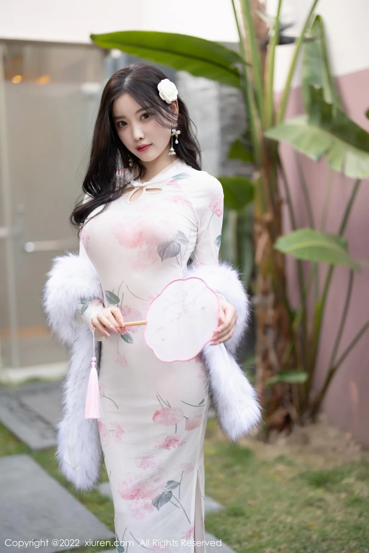 杨晨晨Yome轻透白色旗袍配肉丝秀完美身材迷人绝美写真 第 37 张