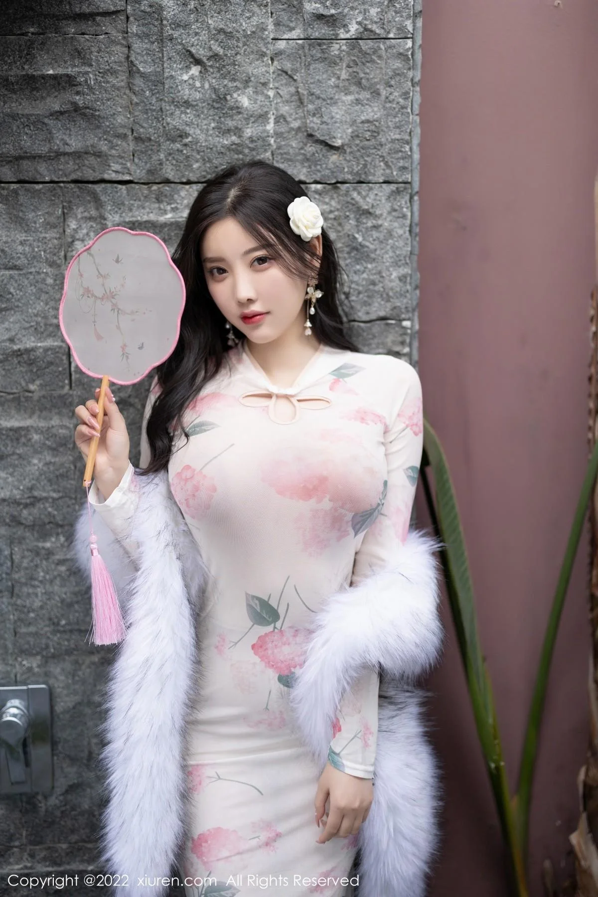 杨晨晨Yome轻透白色旗袍配肉丝秀完美身材迷人绝美写真 第 39 张
