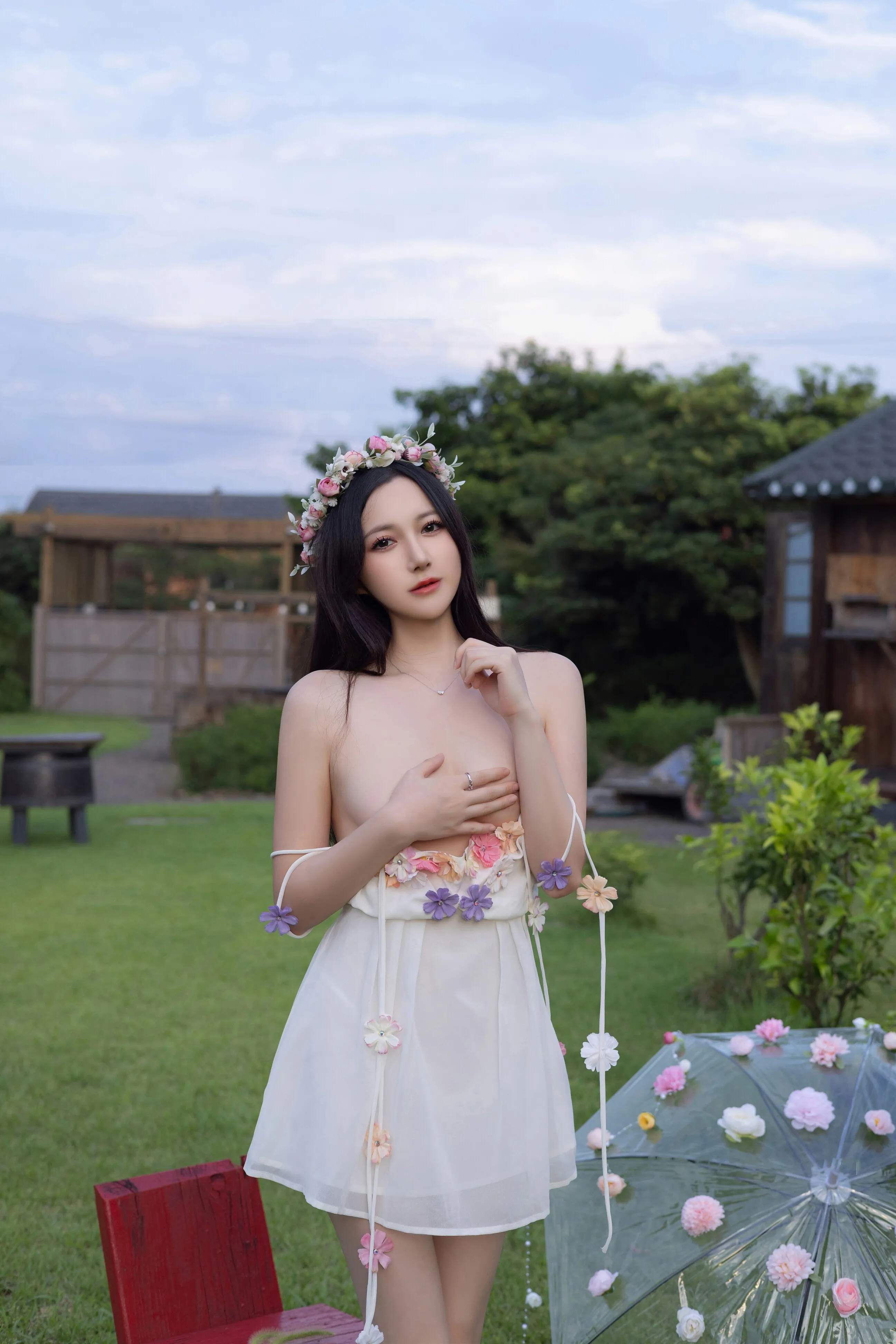 [秀人付费] 鱼子酱Fish 诱人私拍福利 花的伞 第 170 张