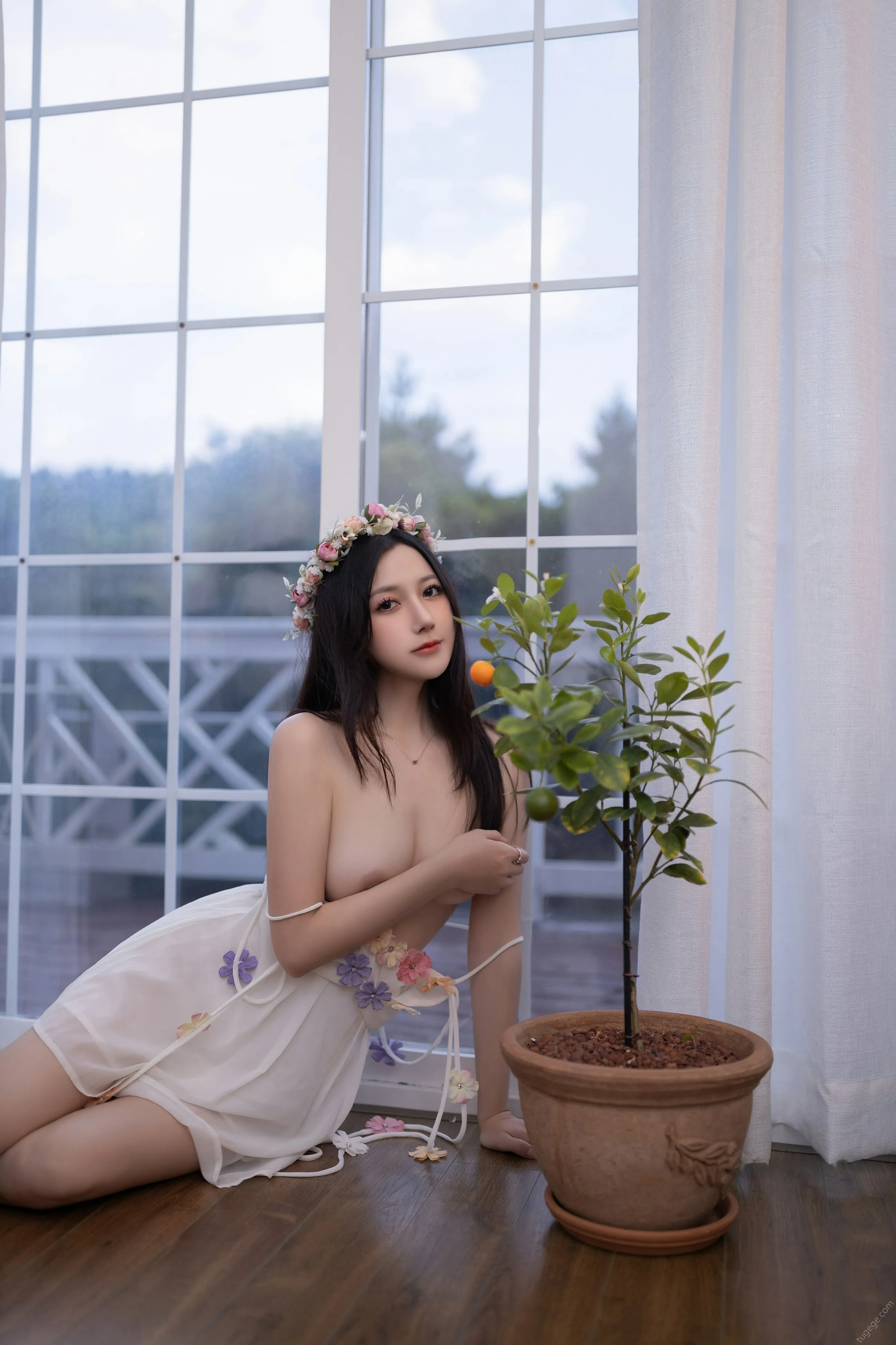 [秀人付费] 鱼子酱Fish 诱人私拍福利 花的伞 第 25 张