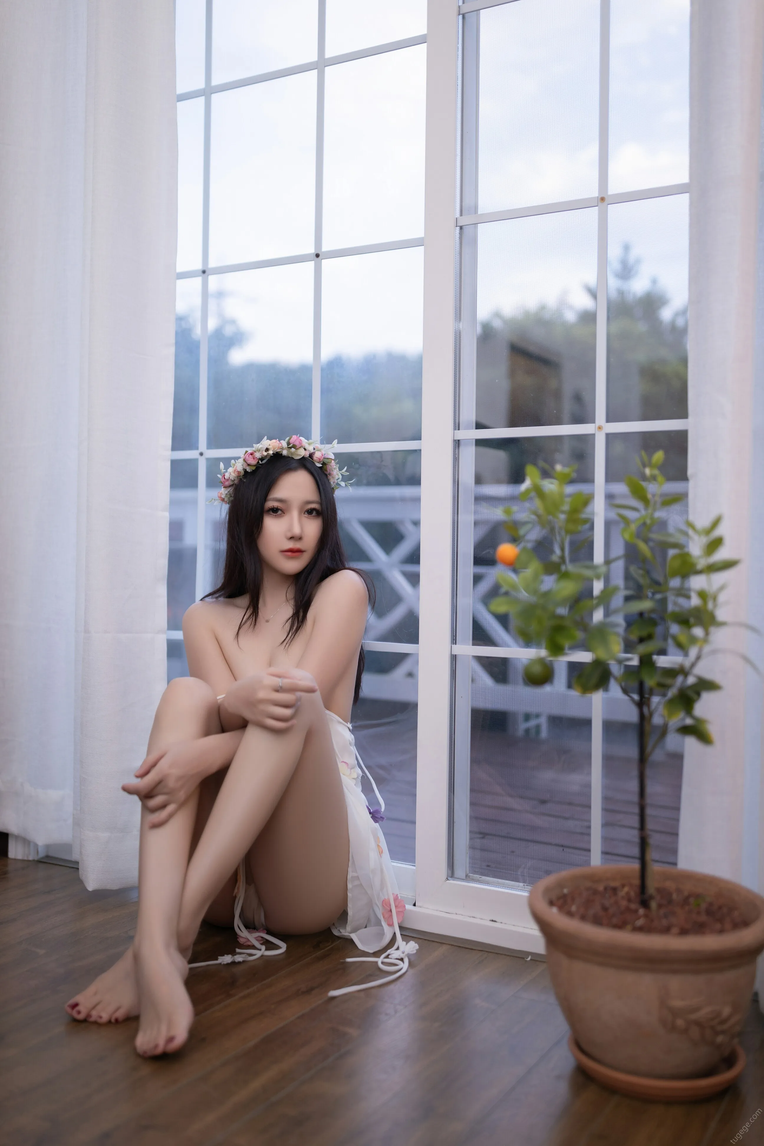[秀人付费] 鱼子酱Fish 诱人私拍福利 花的伞 第 28 张