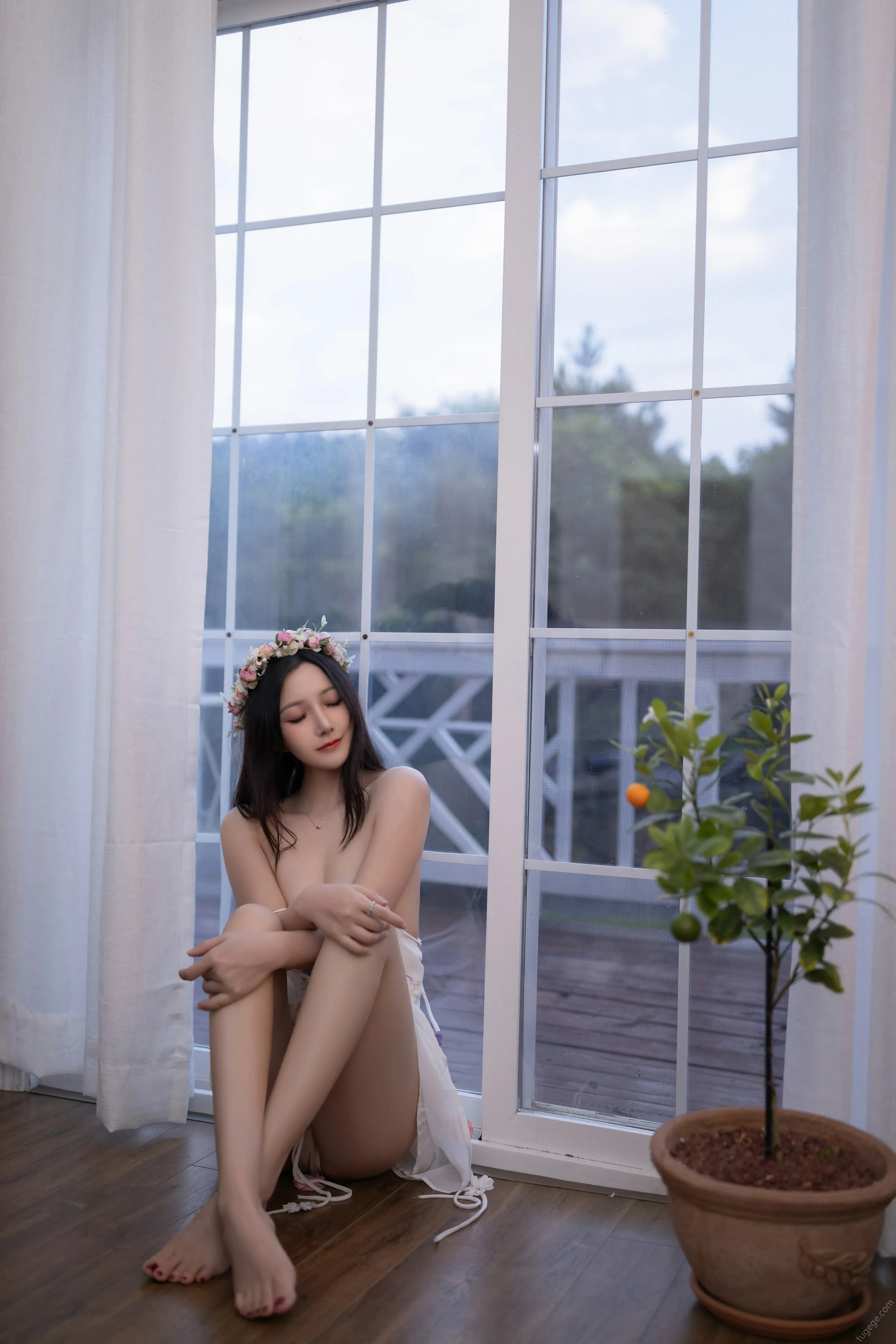 [秀人付费] 鱼子酱Fish 诱人私拍福利 花的伞 第 29 张