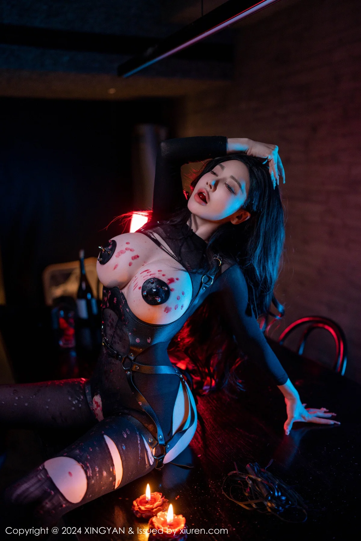 潘思沁性感黑色轻透网纱连体衣秀巨乳肥臀惹火绝美写真 第 86 张