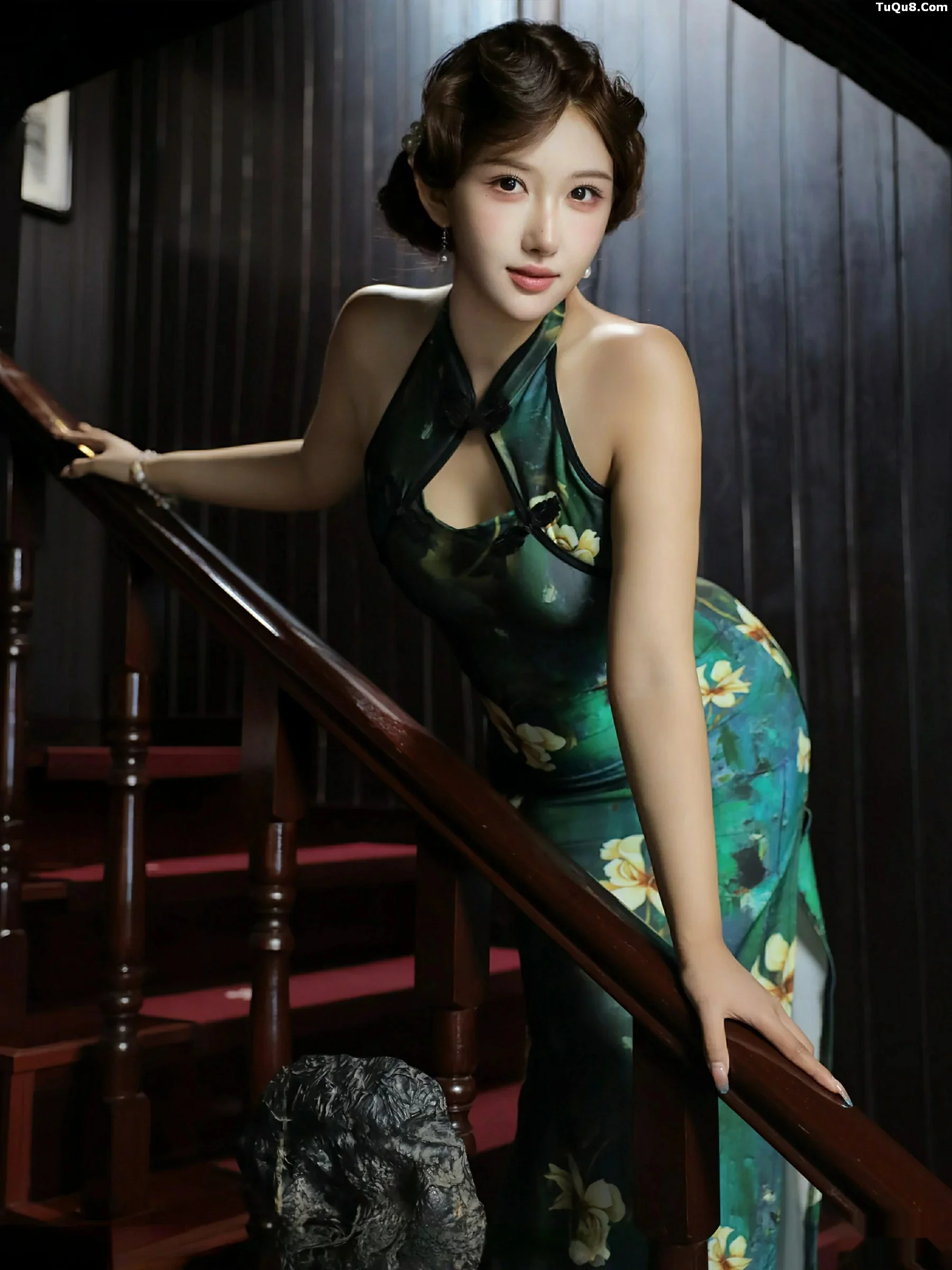 金允希Yuki性感绿色旗袍配超薄肉丝秀丰腴身材迷人绝美写真 第 67 张