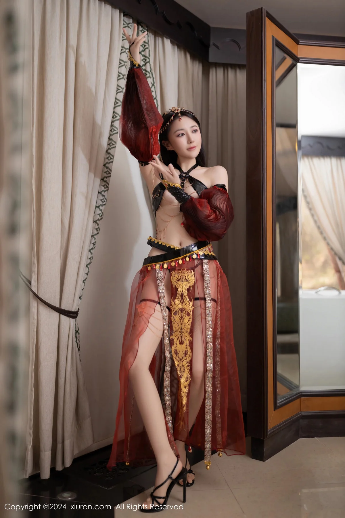 鱼子酱Fish性感舞娘薄纱露黑色情趣内衣秀完美身材绝美写真 第 10 张