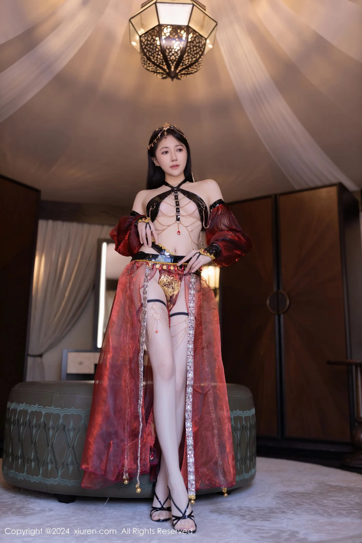 鱼子酱Fish性感舞娘薄纱露黑色情趣内衣秀完美身材绝美写真 第 36 张