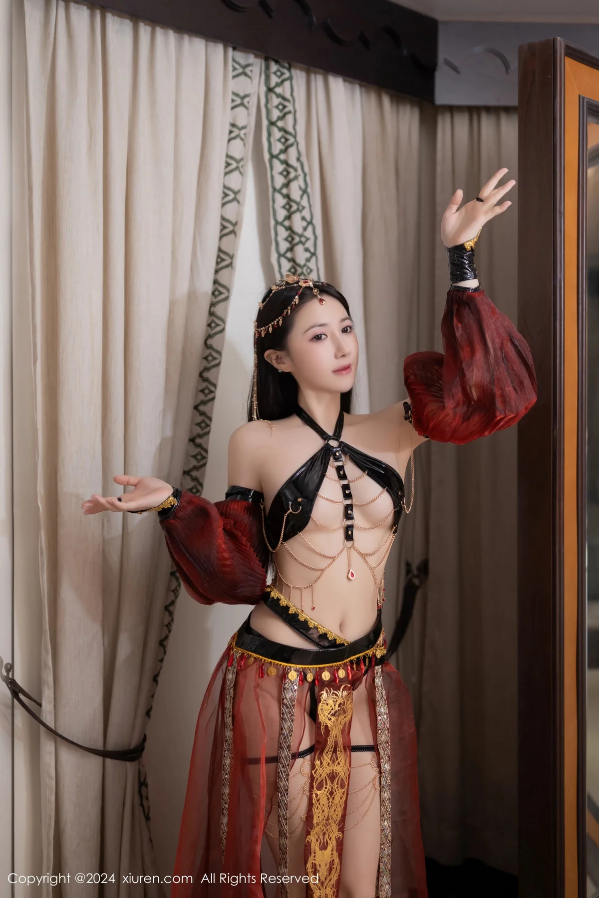 鱼子酱Fish性感舞娘薄纱露黑色情趣内衣秀完美身材绝美写真 第 6 张