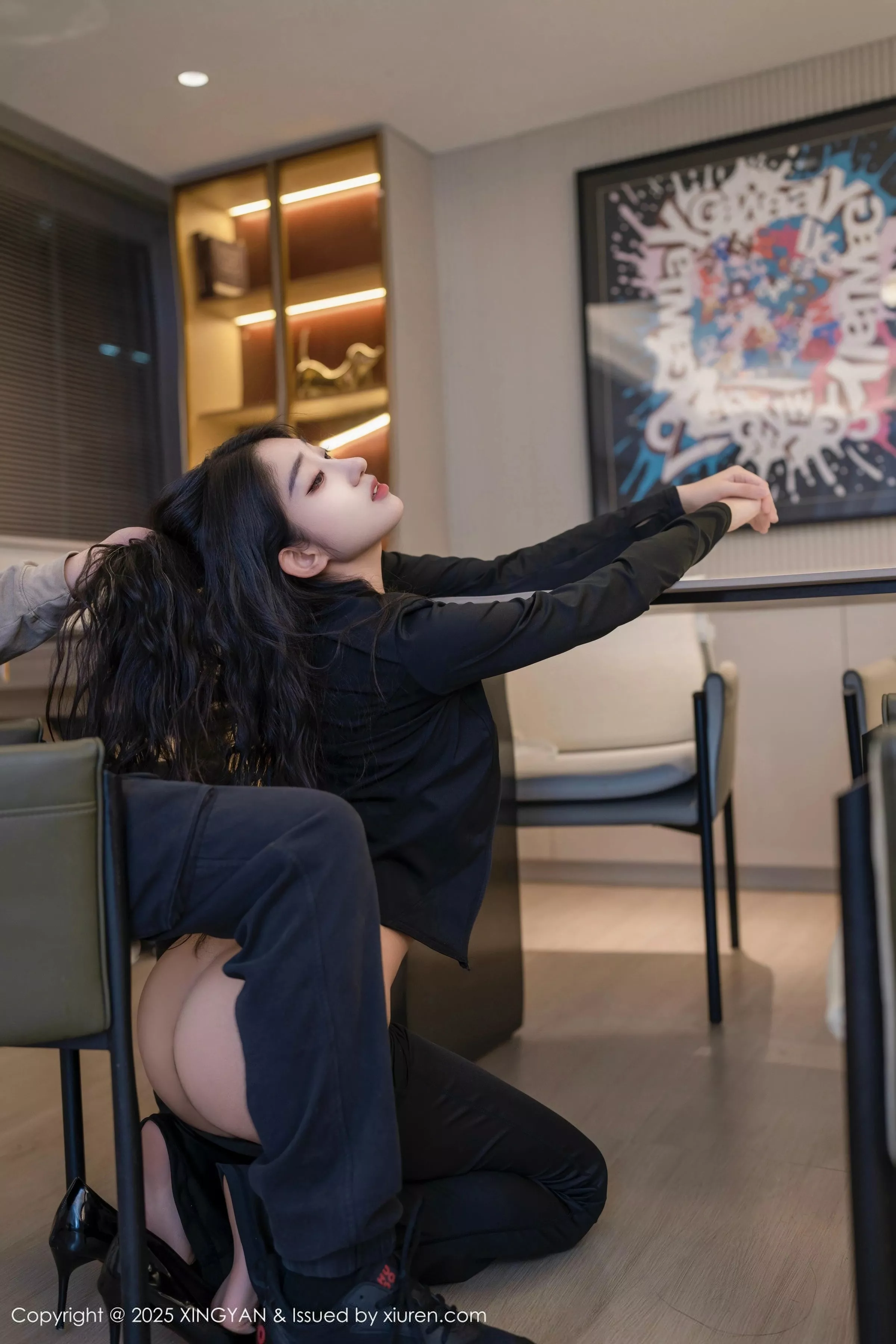 星冉性感黑色外套露白色内衣秀曼妙身姿撩人绝美写真 第 91 张