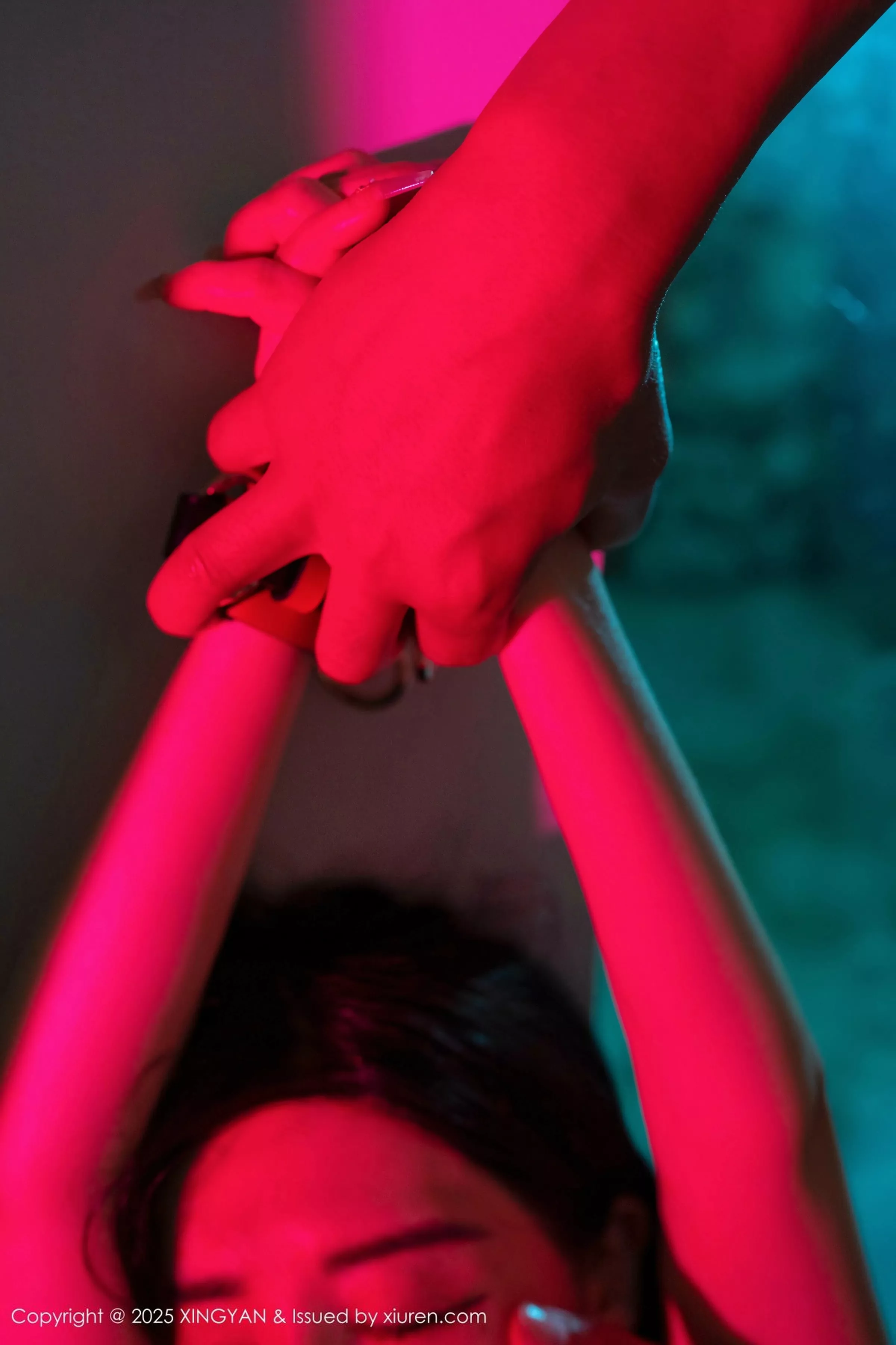 潘思沁性感黑色情趣内衣配超薄黑丝秀巨乳肥臀惹火绝美写真 第 109 张