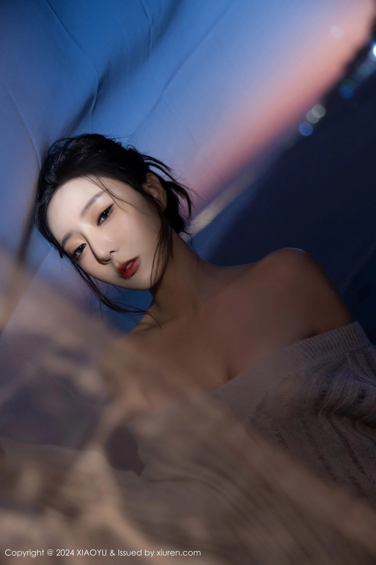 王馨瑶yanni性感黑色情趣内衣配黑丝袜秀完美身材绝美写真 第 24 张