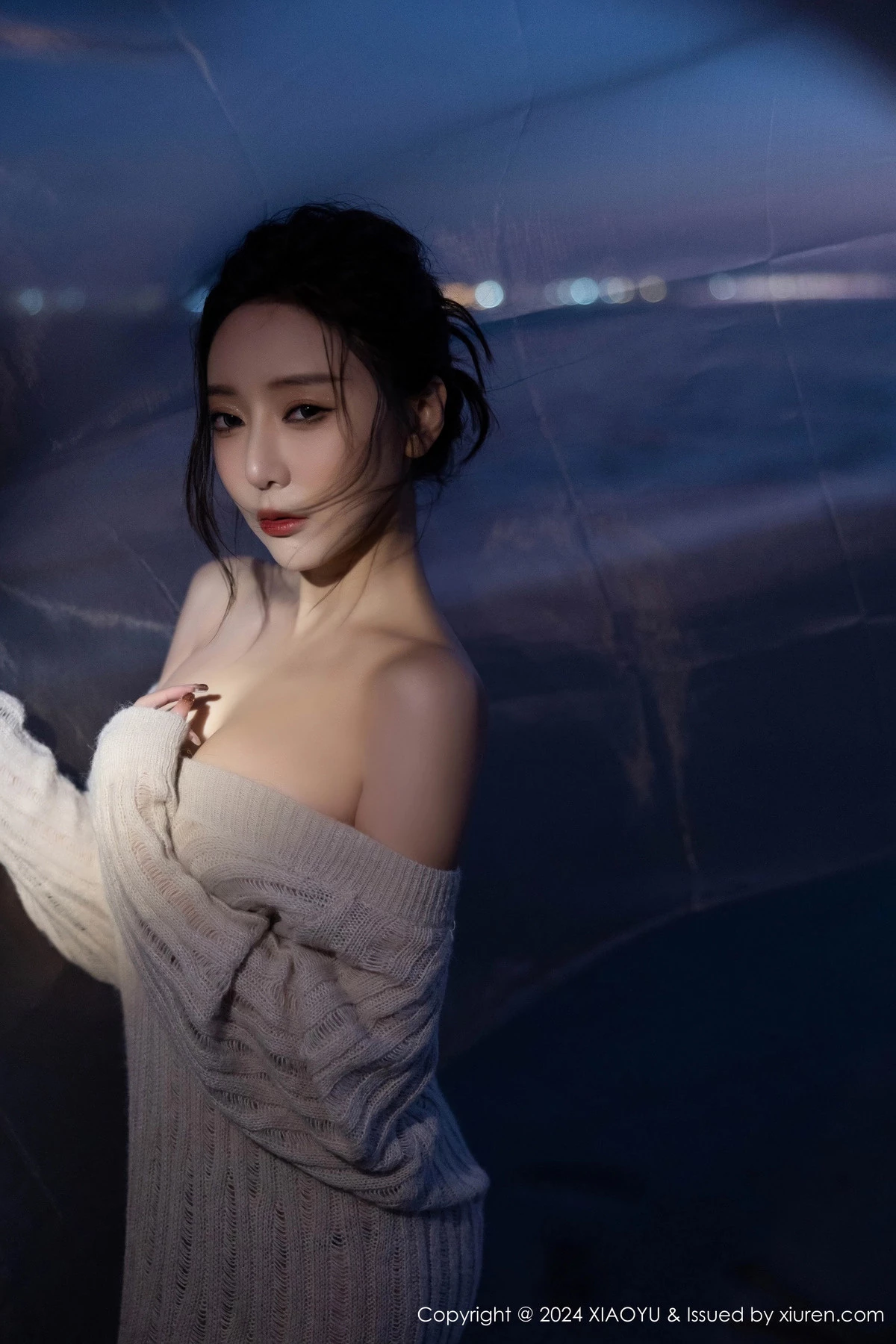 王馨瑶yanni性感黑色情趣内衣配黑丝袜秀完美身材绝美写真 第 26 张