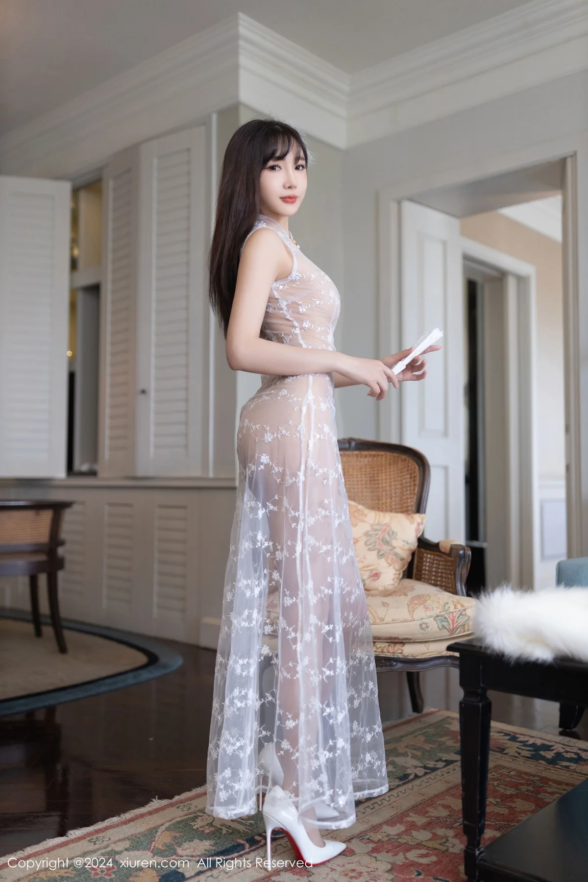 陆萱萱性感白色透视旗袍配超薄肉丝秀惹火身材撩人绝美写真 第 28 张