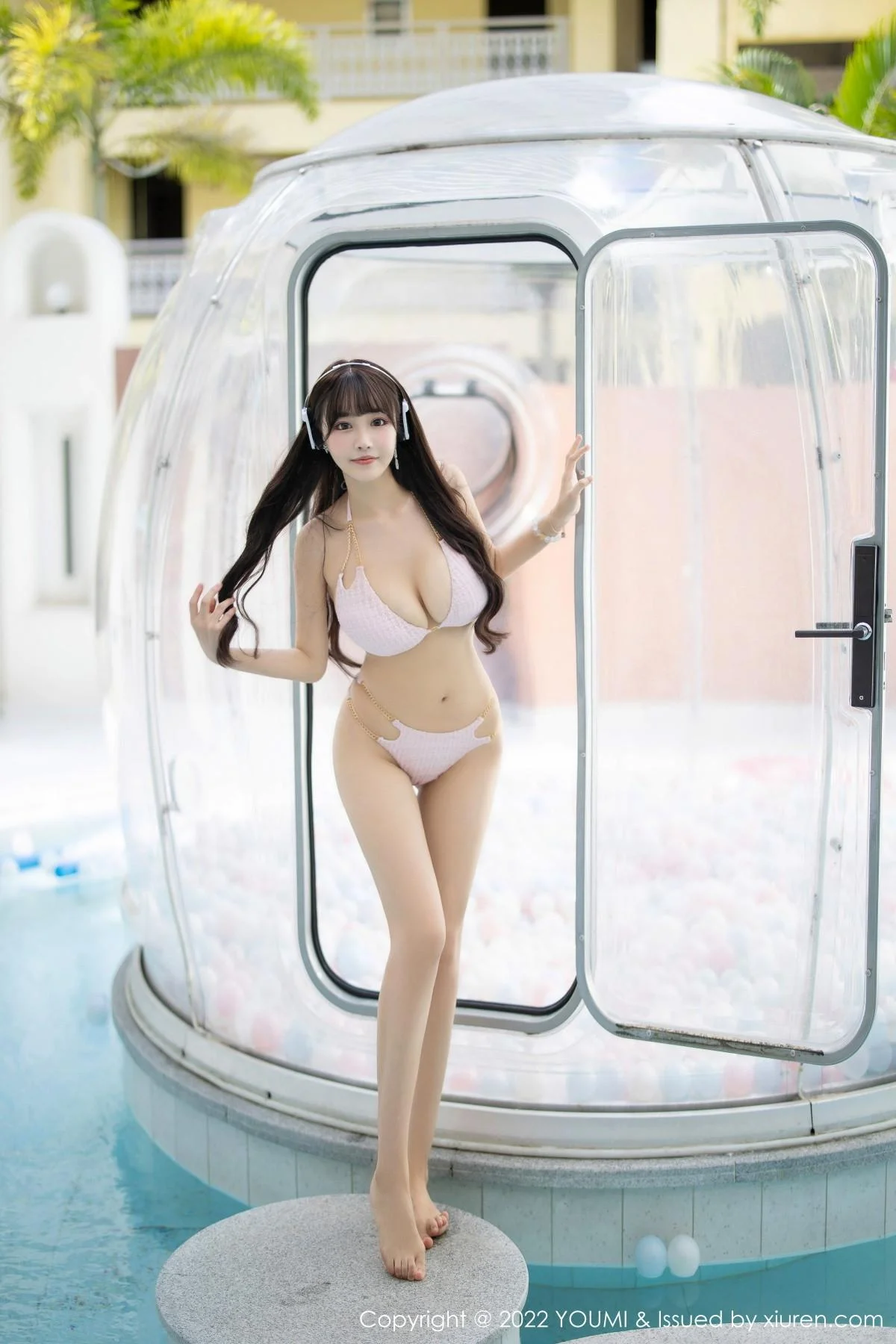 朱可儿Flora西双版纳旅拍性感粉色比基尼秀豪乳绝美写真 第 11 张