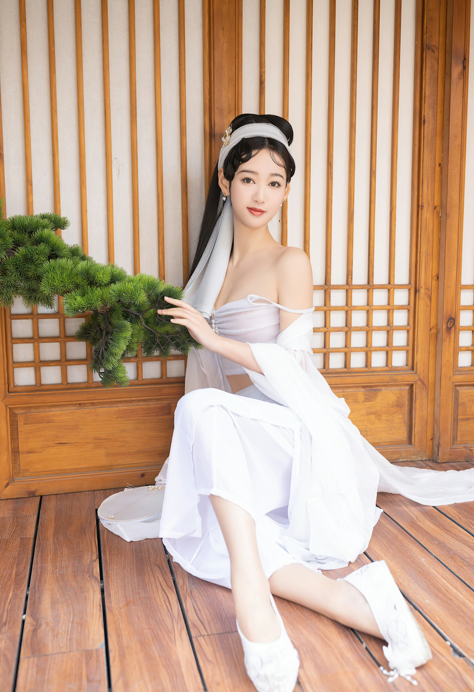 [秀人付费] 唐安琪 诱人私拍福利 小青和小白 第 5 张