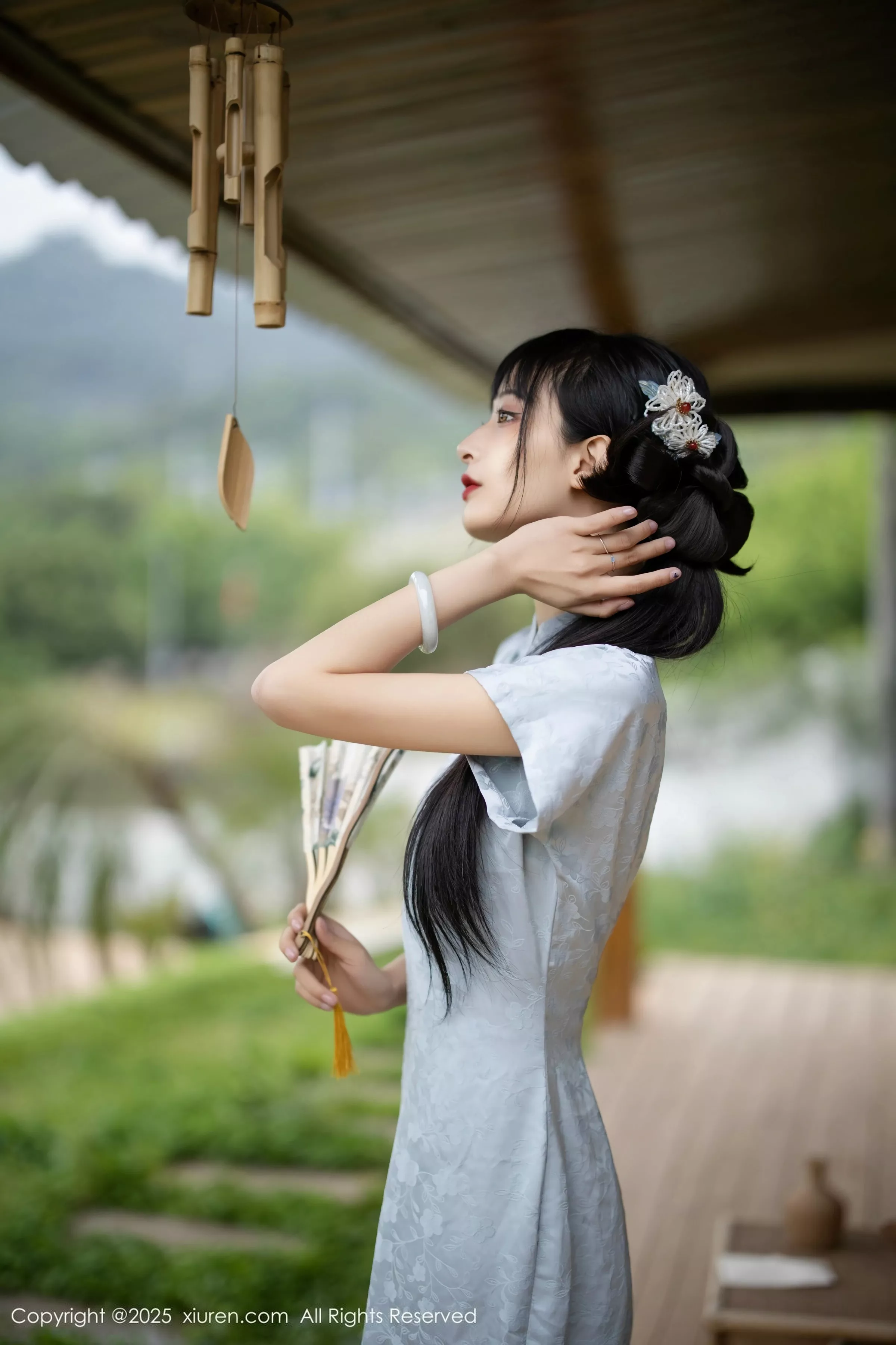 茂木希子日式旗袍露白色内衣配肉丝袜秀完美曲线绝美写真 第 13 张