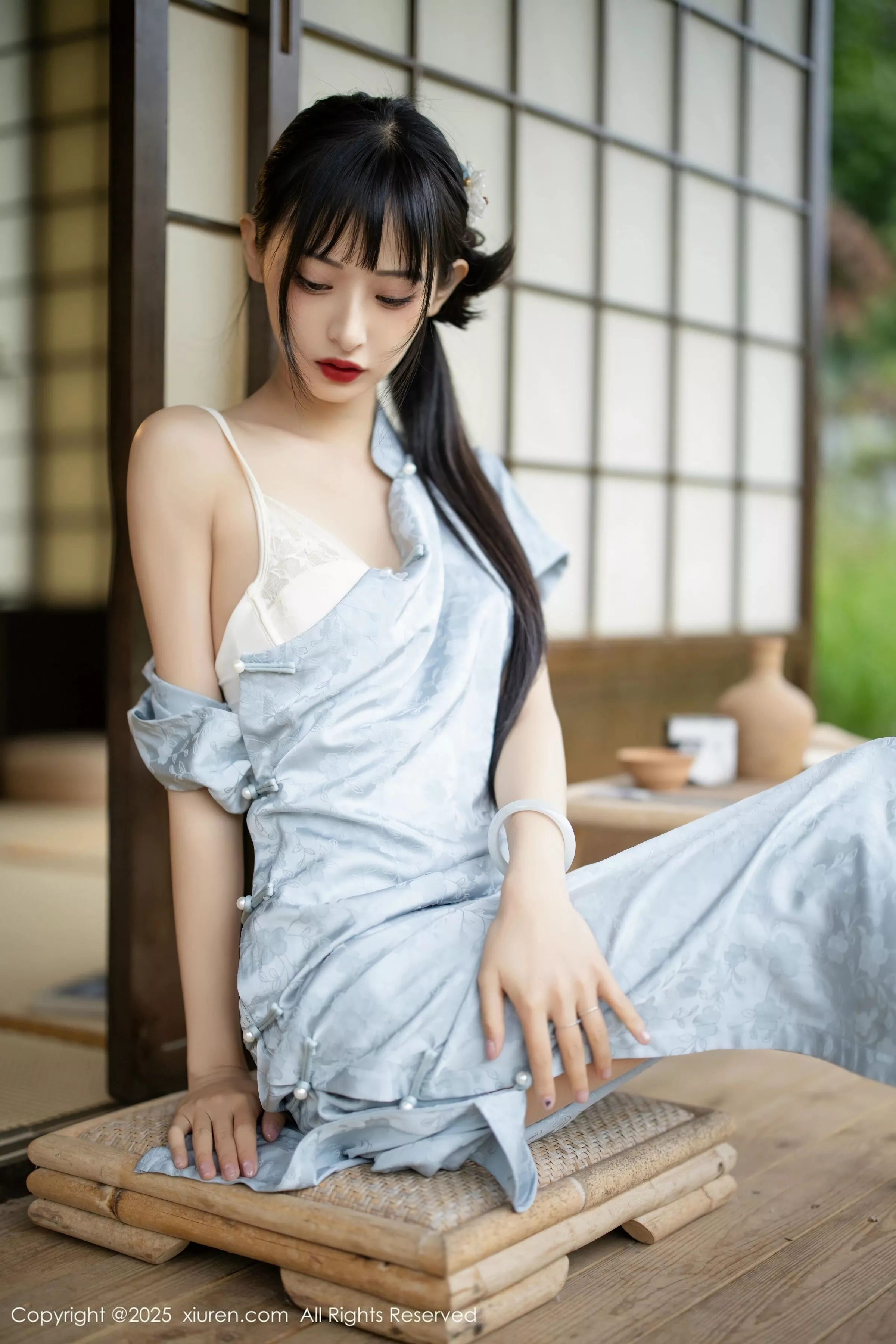 茂木希子日式旗袍露白色内衣配肉丝袜秀完美曲线绝美写真 第 43 张