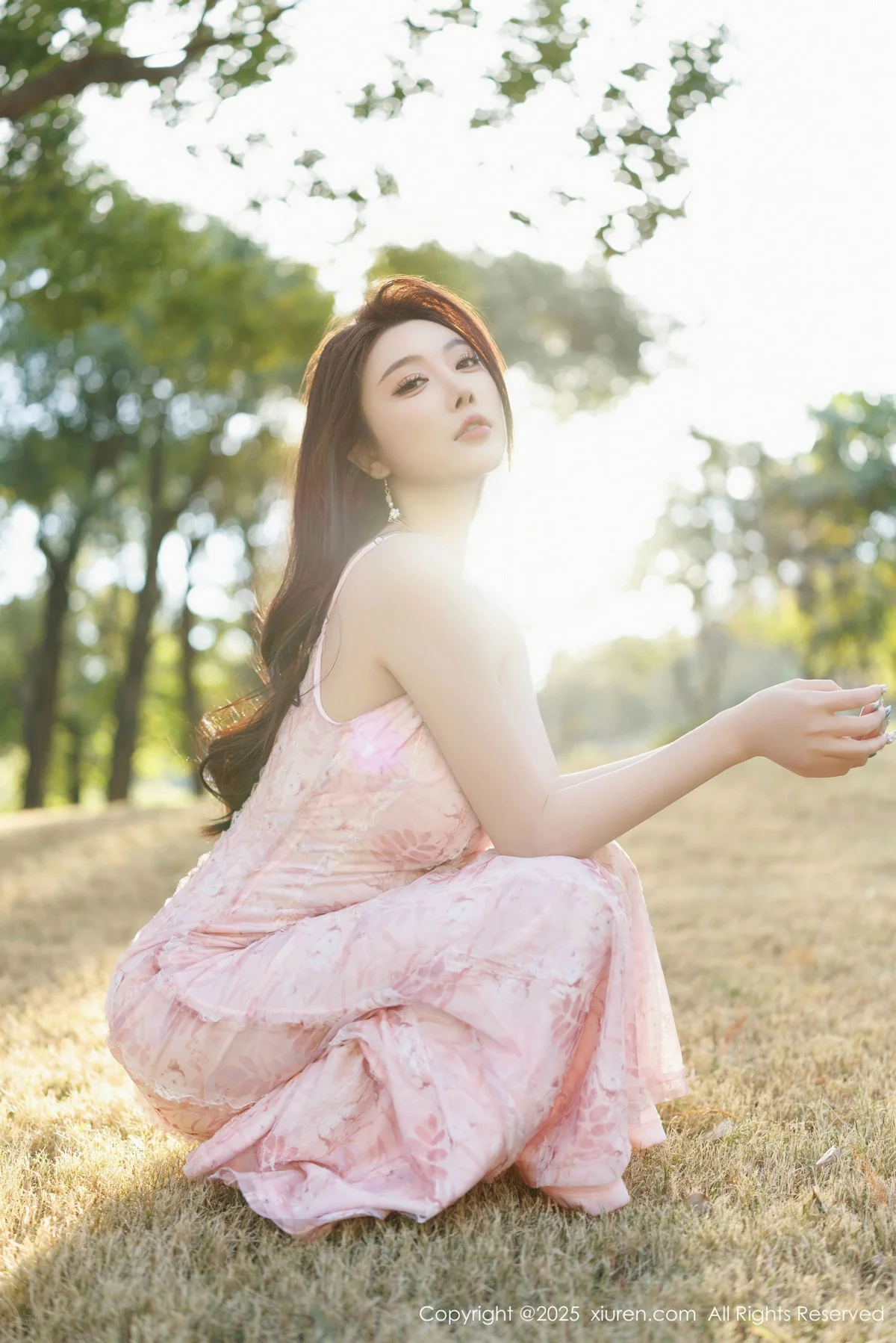 杨晨晨Yome粉色连衣裙+白色珍珠内衣秀丰腴身材绝美写真 第 39 张
