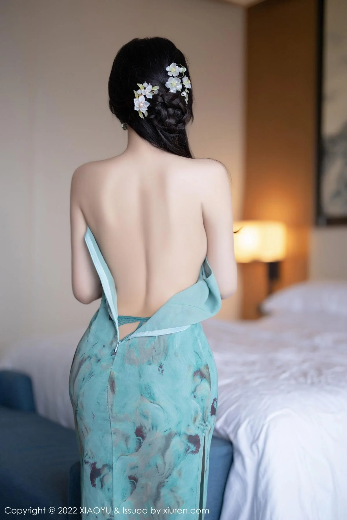 杨晨晨Yome户外蓝暗色旗袍配超薄肉丝秀完美身材绝美写真 第 173 张